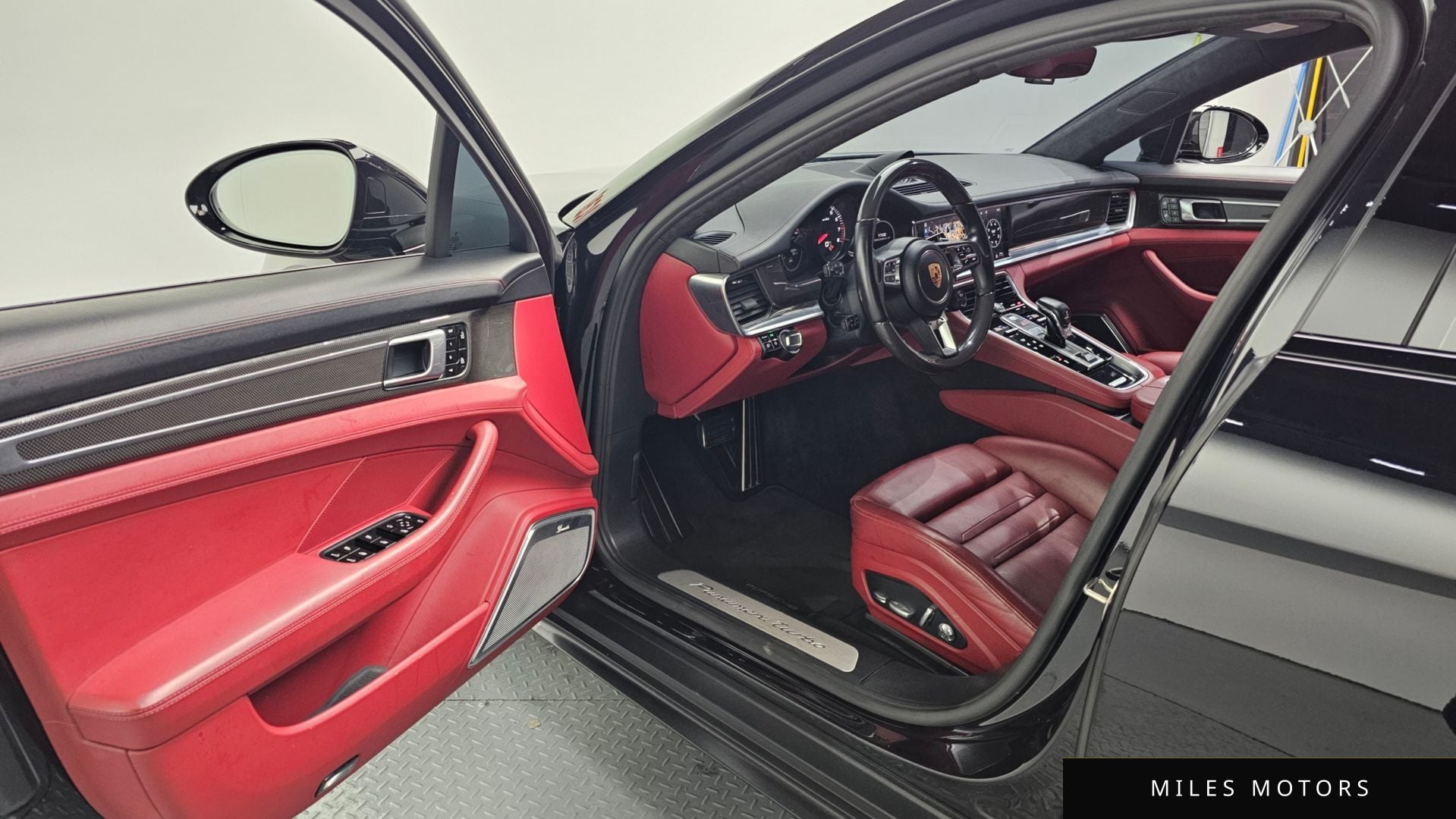 Porsche Panamera 2019 — миниатюра 10