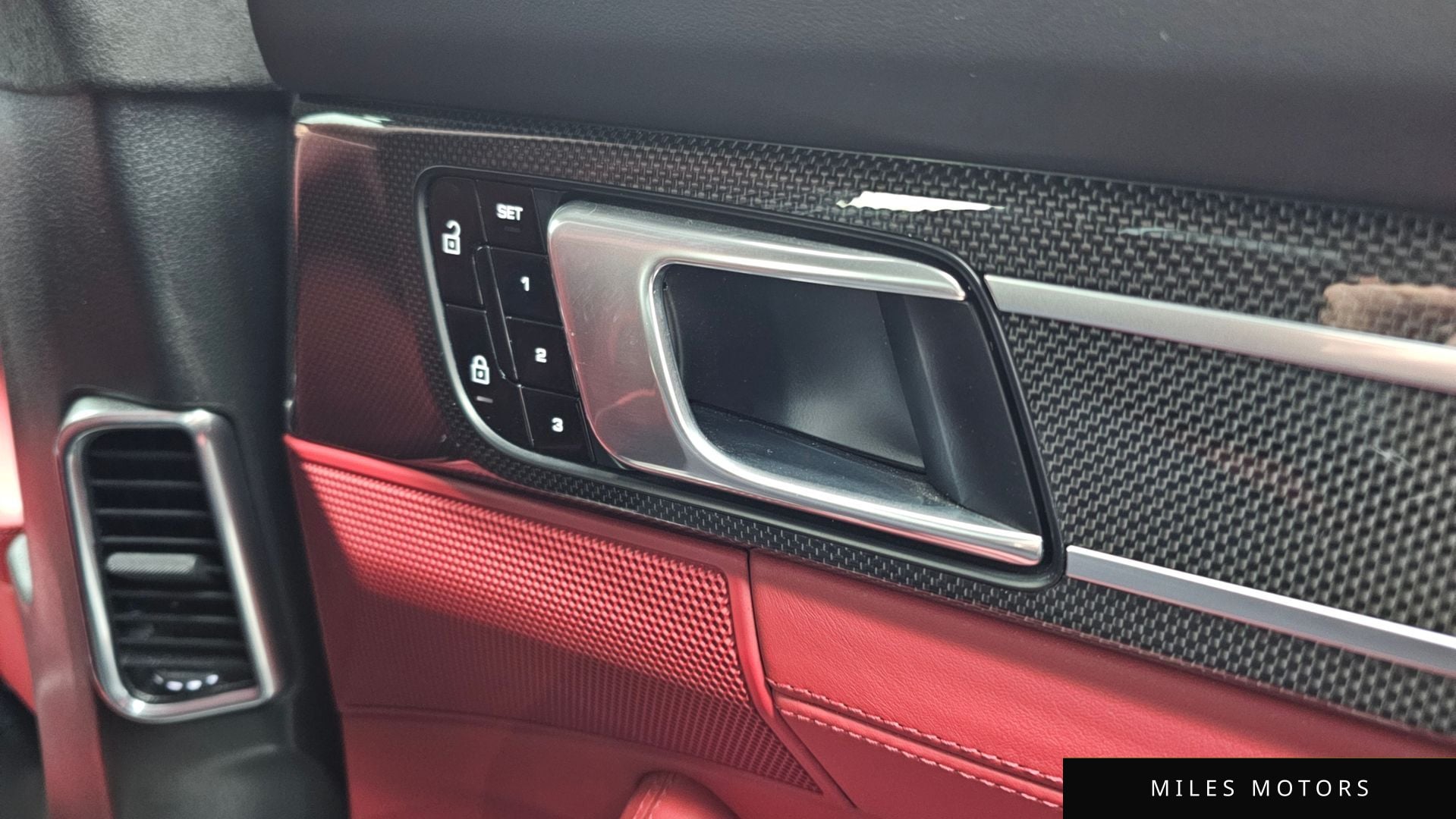 Porsche Panamera 2019 — миниатюра 17