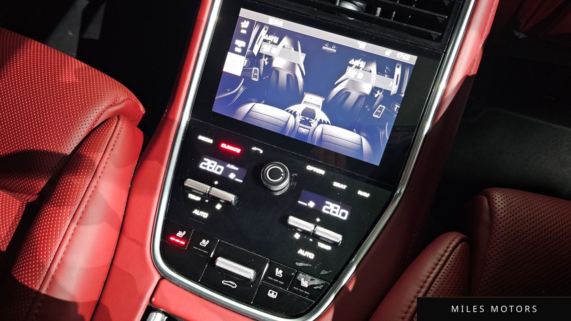 Porsche Panamera 2019 — миниатюра 18