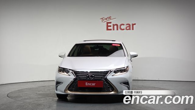 Лексус ES350 2016 — миниатюра 2