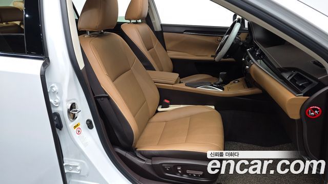 Лексус ES350 2016 — миниатюра 9