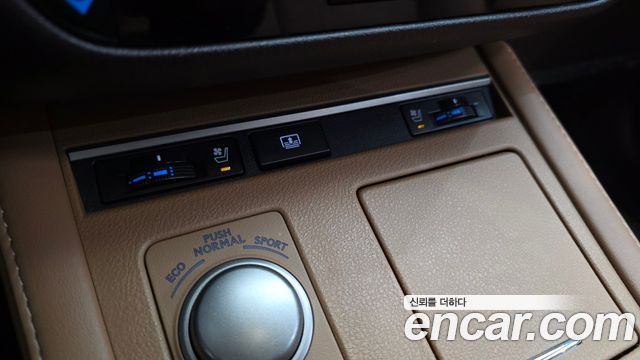 Лексус ES350 2016 — миниатюра 21