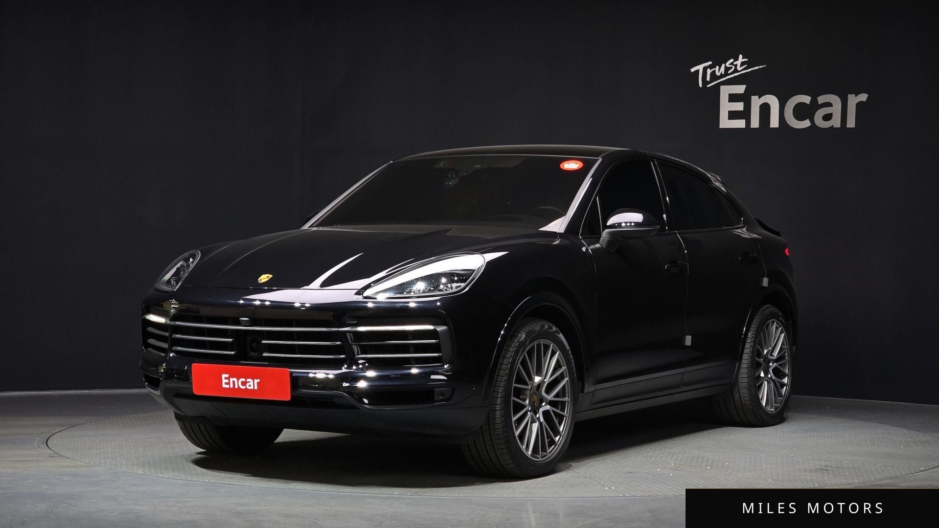 Porsche Cayenne 2022 — фото 1 из 12