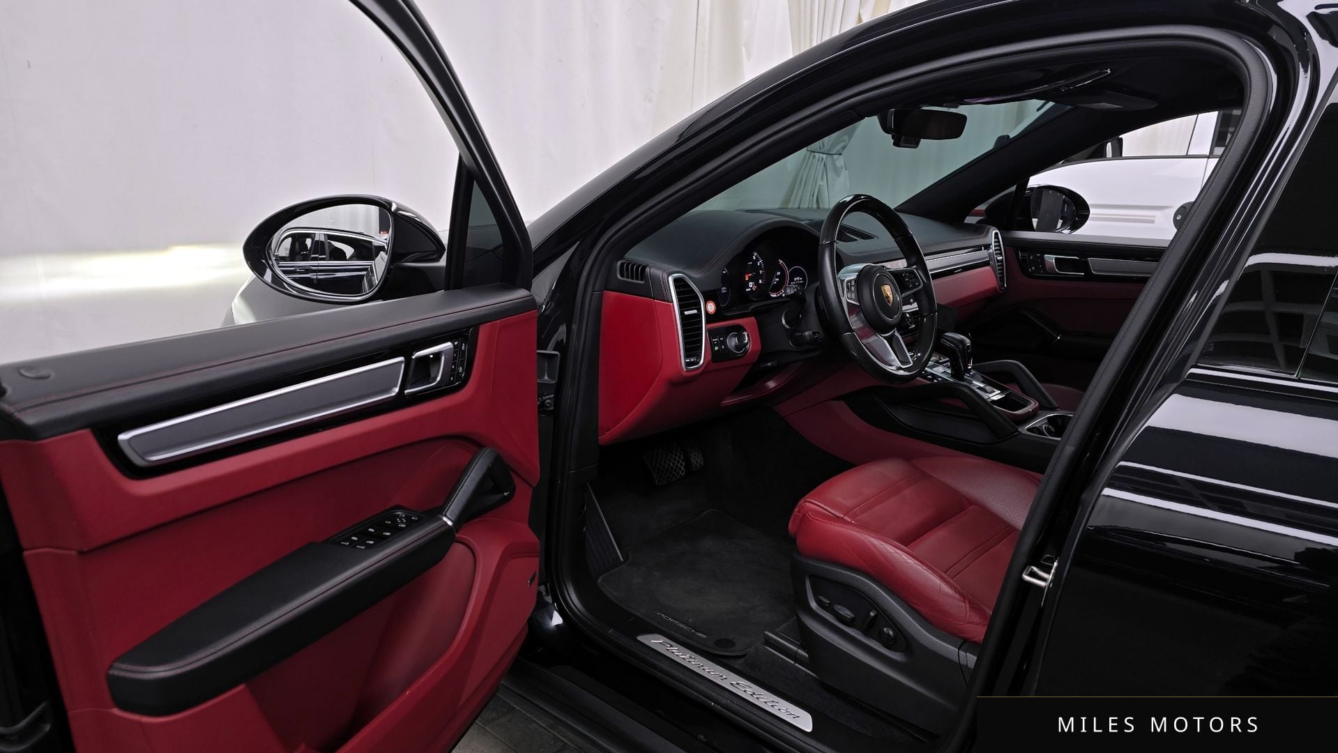 Porsche Cayenne 2022 — миниатюра 10