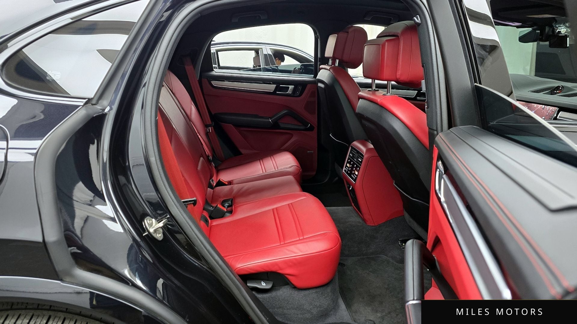 Porsche Cayenne 2022 — миниатюра 12