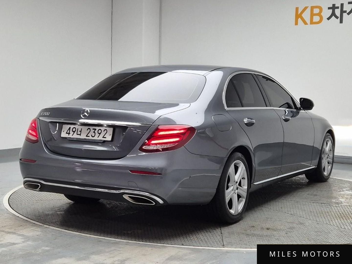 Mercedes-Benz E-Class W213 2017 — миниатюра 3