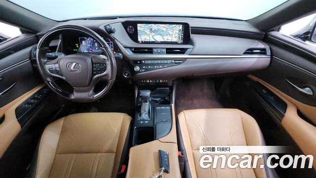 Лексус ES300h 2021 — миниатюра 7