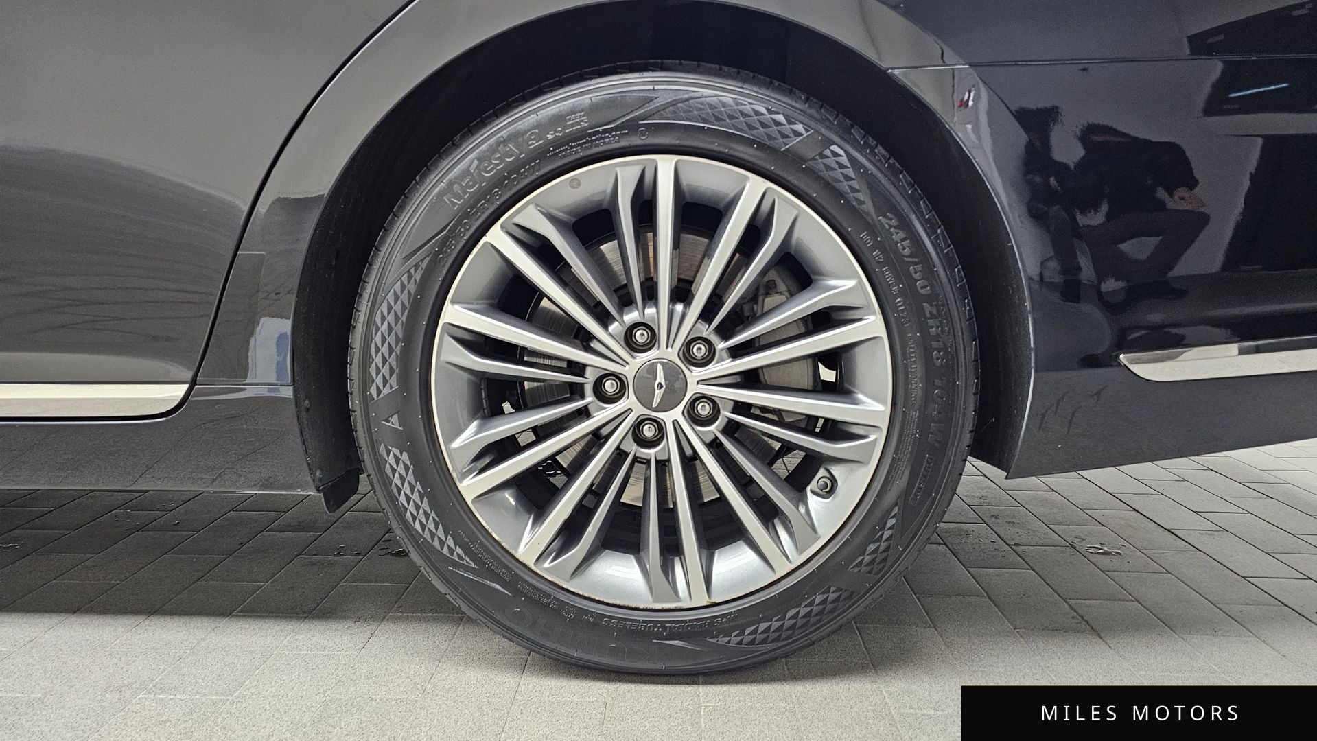 Genesis EQ900 2016 — миниатюра 5
