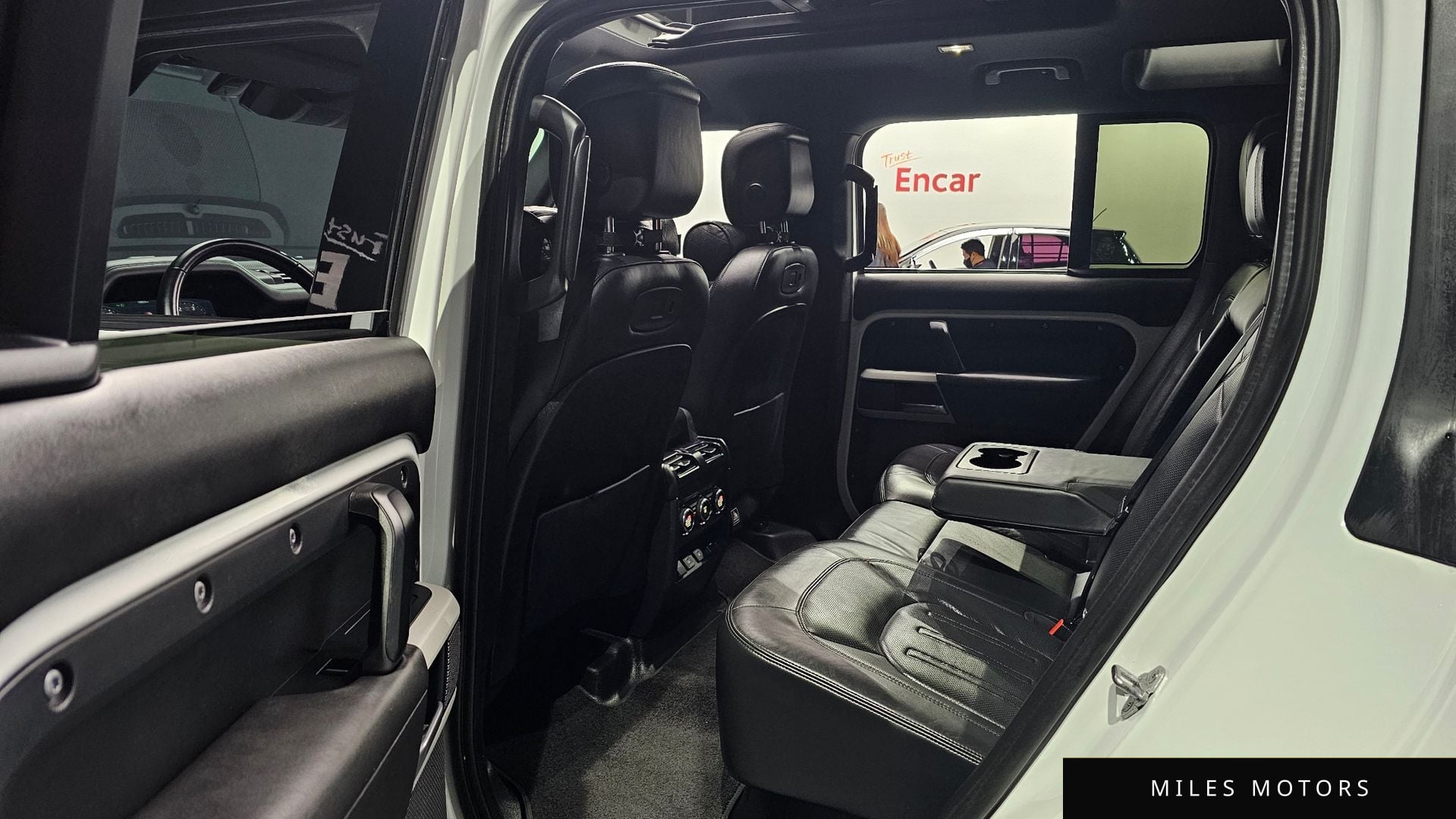 Land Rover Defender 2022 — миниатюра 12
