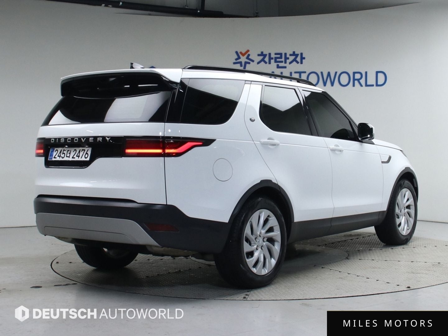 Land Rover Discovery 2025 — миниатюра 2