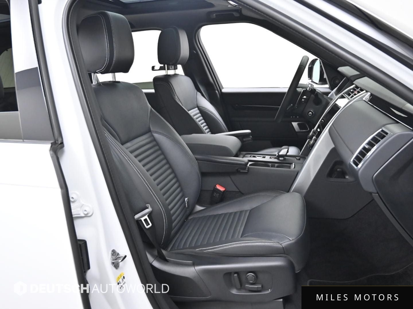 Land Rover Discovery 2025 — миниатюра 10