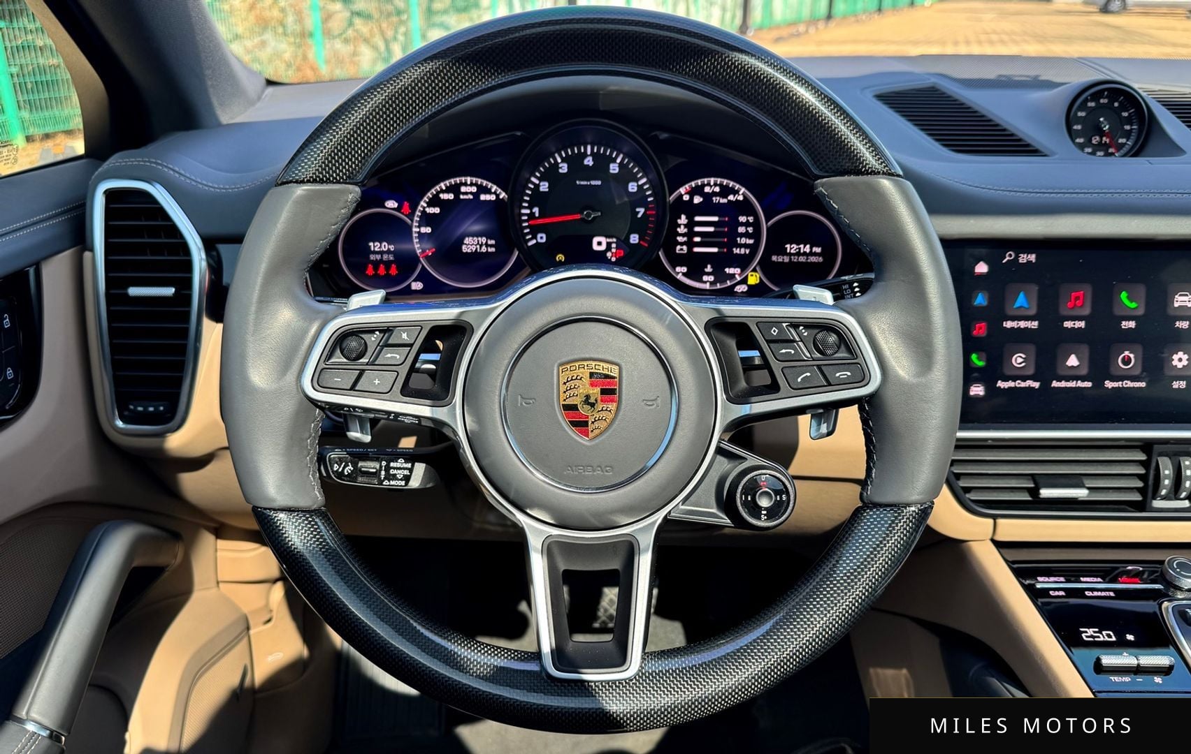 Porsche Cayenne 2022 — миниатюра 10