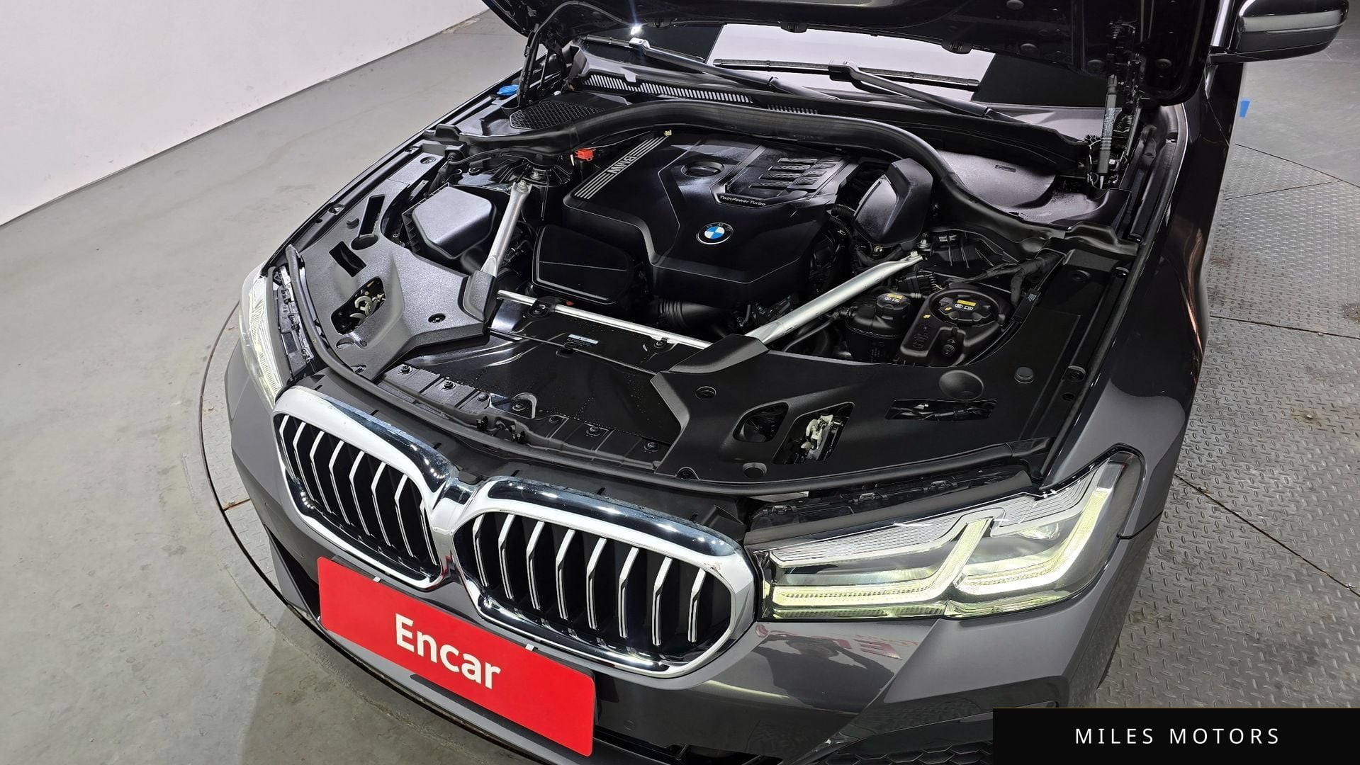 BMW 5 Series (G30) 2022 — миниатюра 6