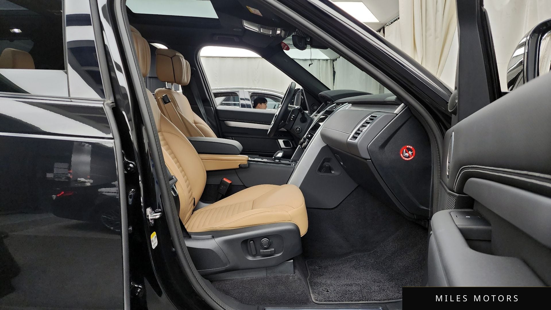 Land Rover Discovery 2024 — миниатюра 11