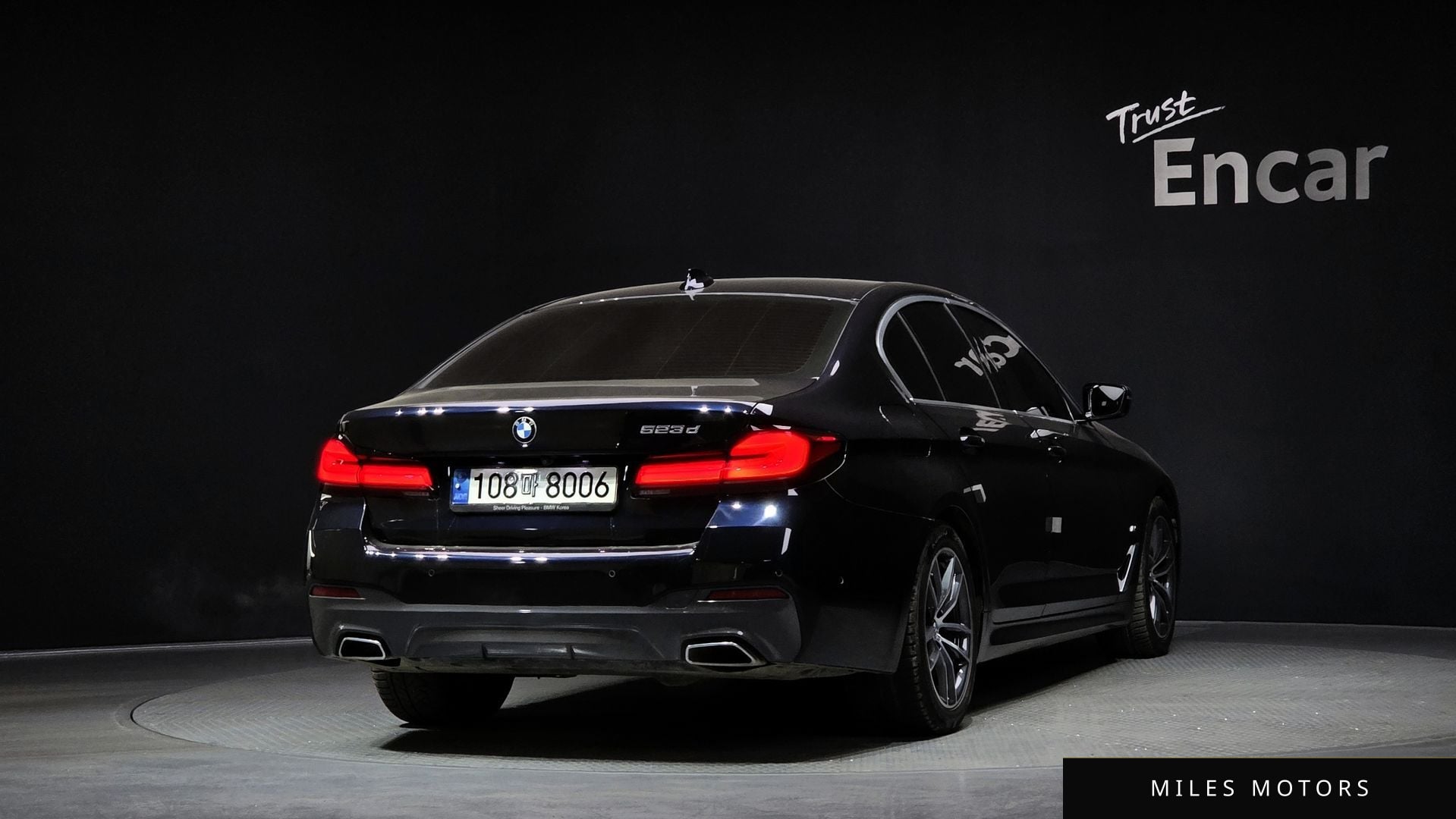 BMW 5 Series (G30) 2021 — миниатюра 2