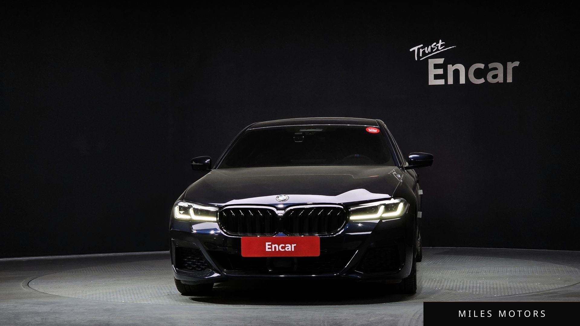 BMW 5 Series (G30) 2021 — миниатюра 3