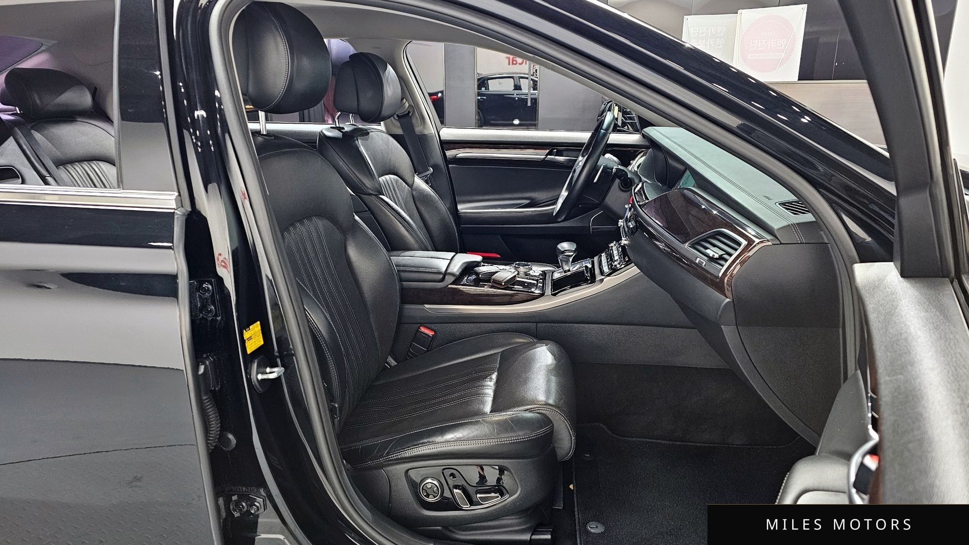 Genesis EQ900 2016 — миниатюра 10