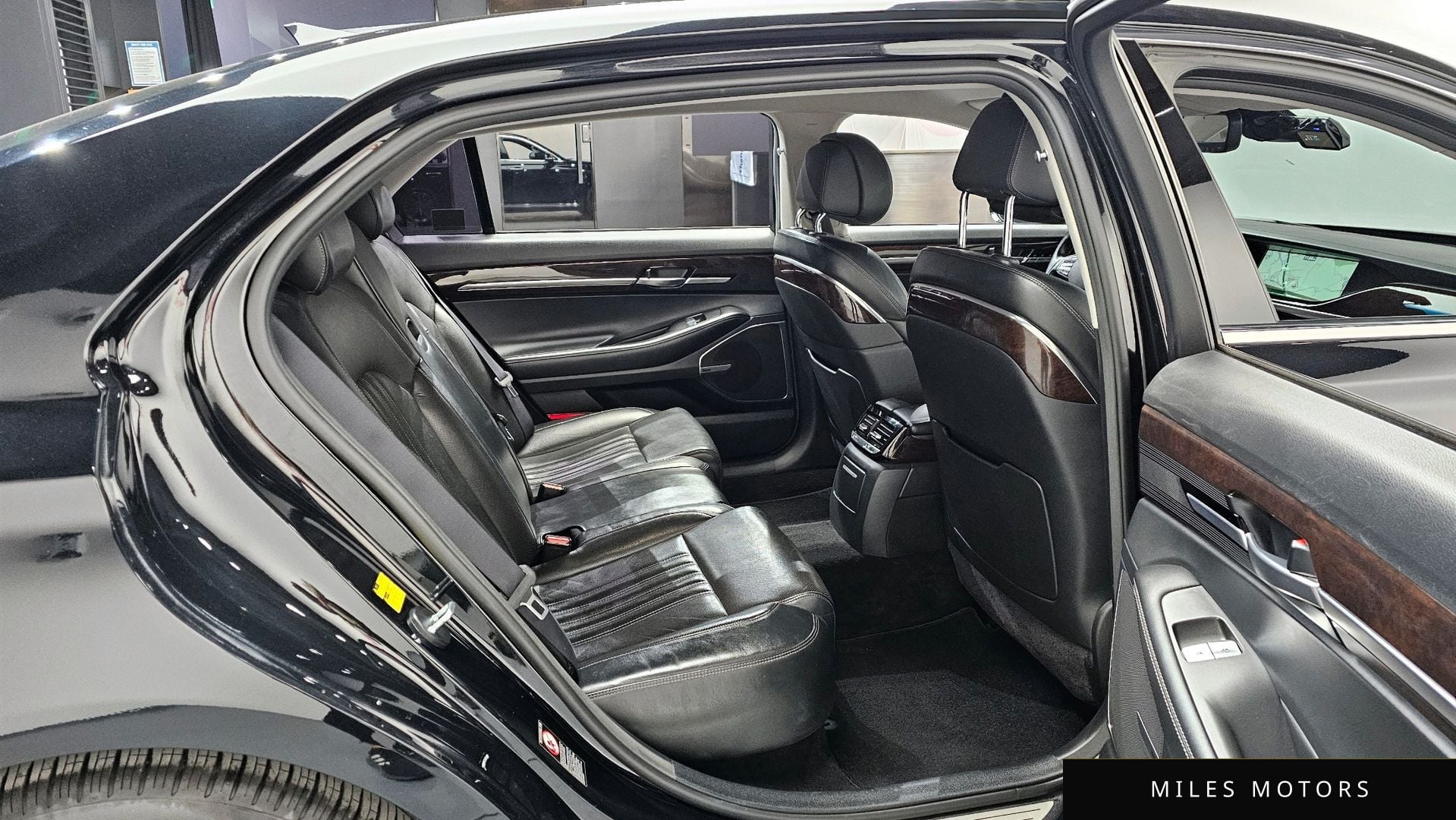Genesis EQ900 2016 — миниатюра 12