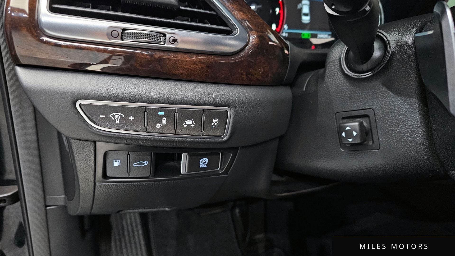 Genesis EQ900 2016 — миниатюра 14