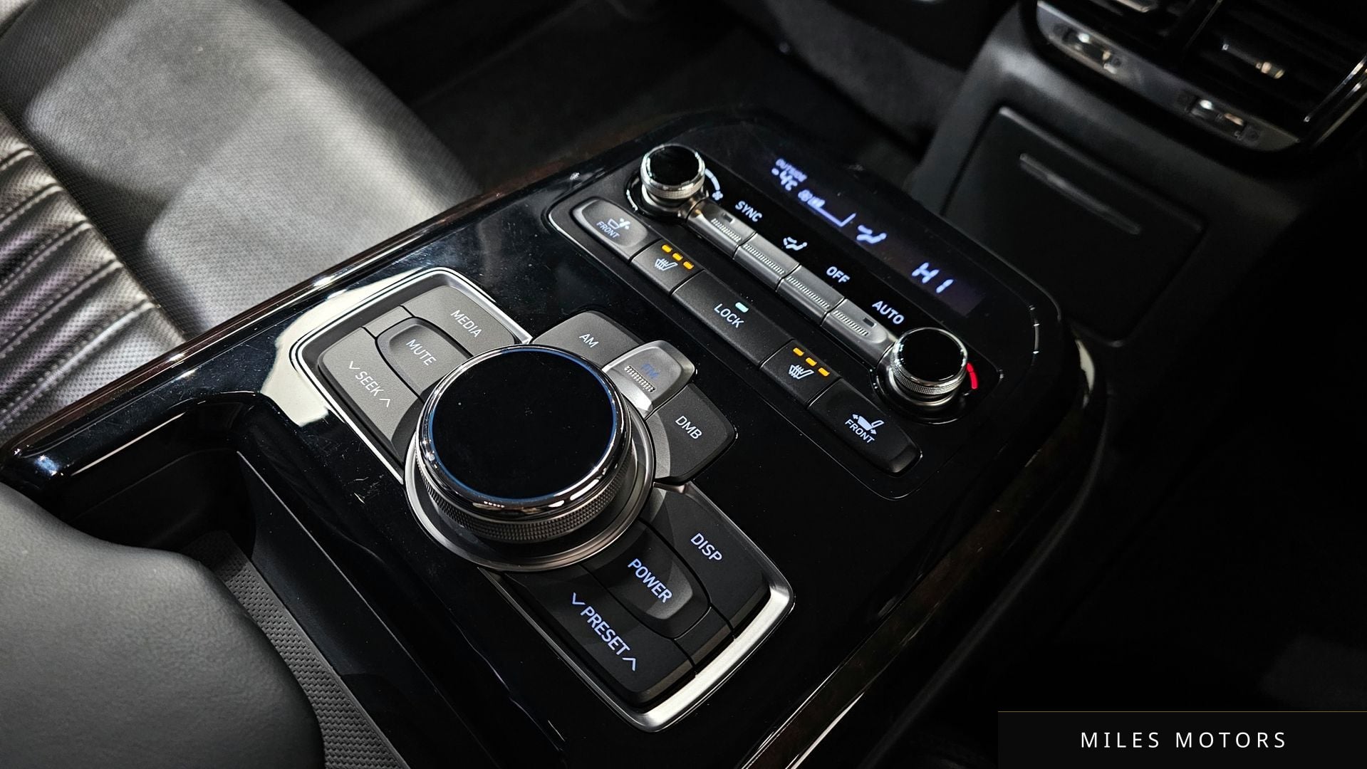 Genesis EQ900 2016 — миниатюра 19