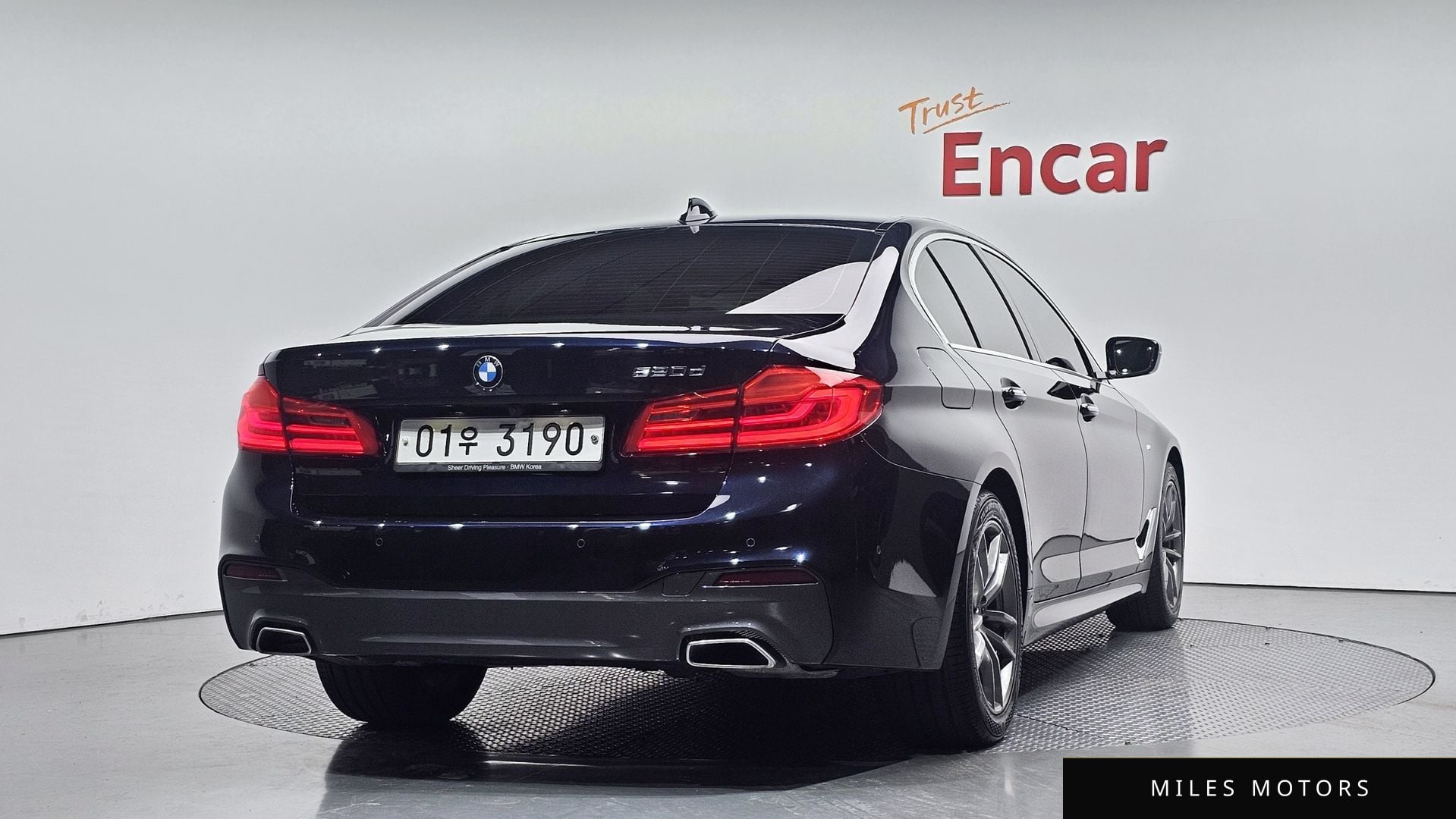 BMW 5 Series (G30) 2018 — миниатюра 2