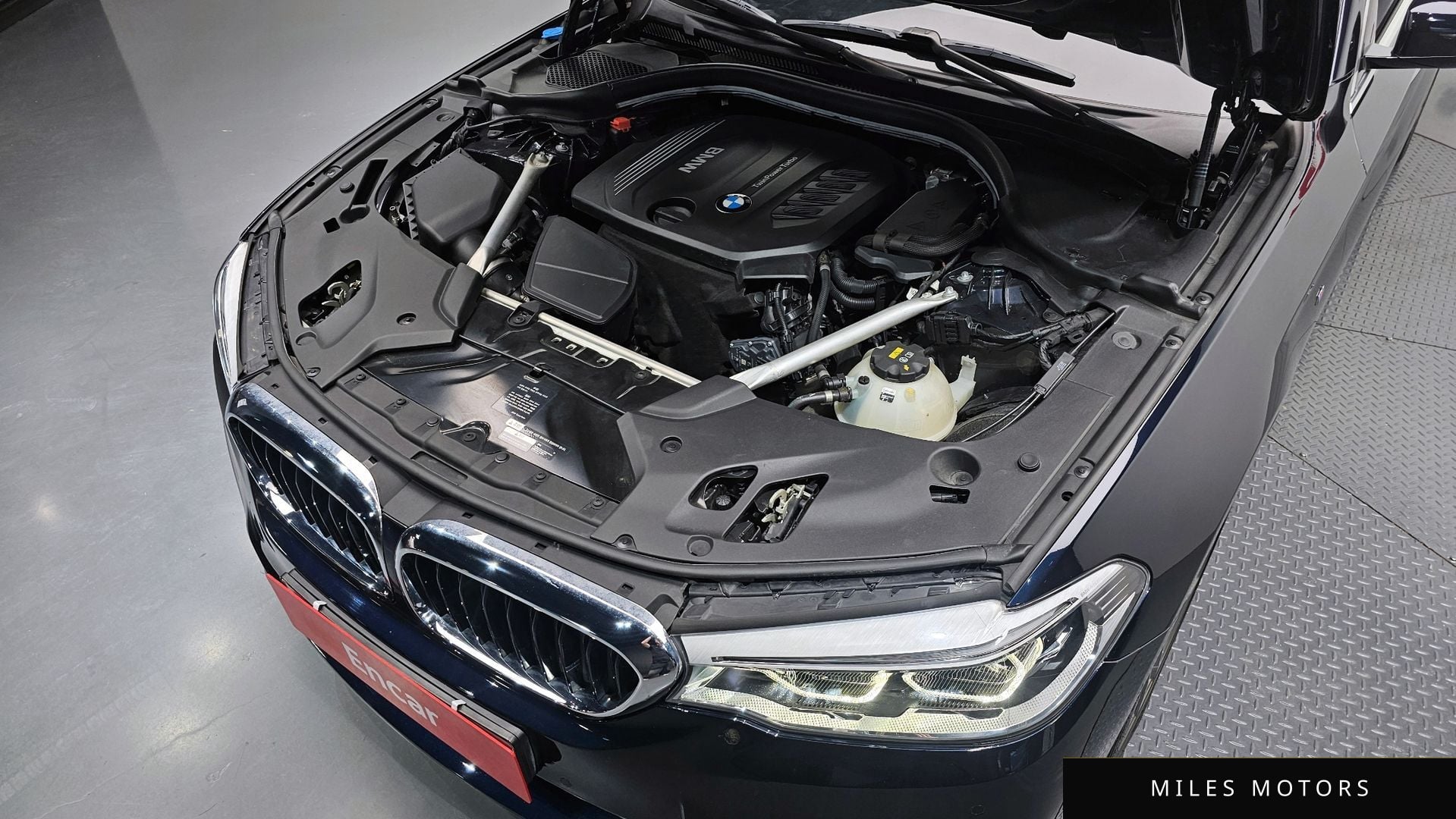 BMW 5 Series (G30) 2018 — миниатюра 6