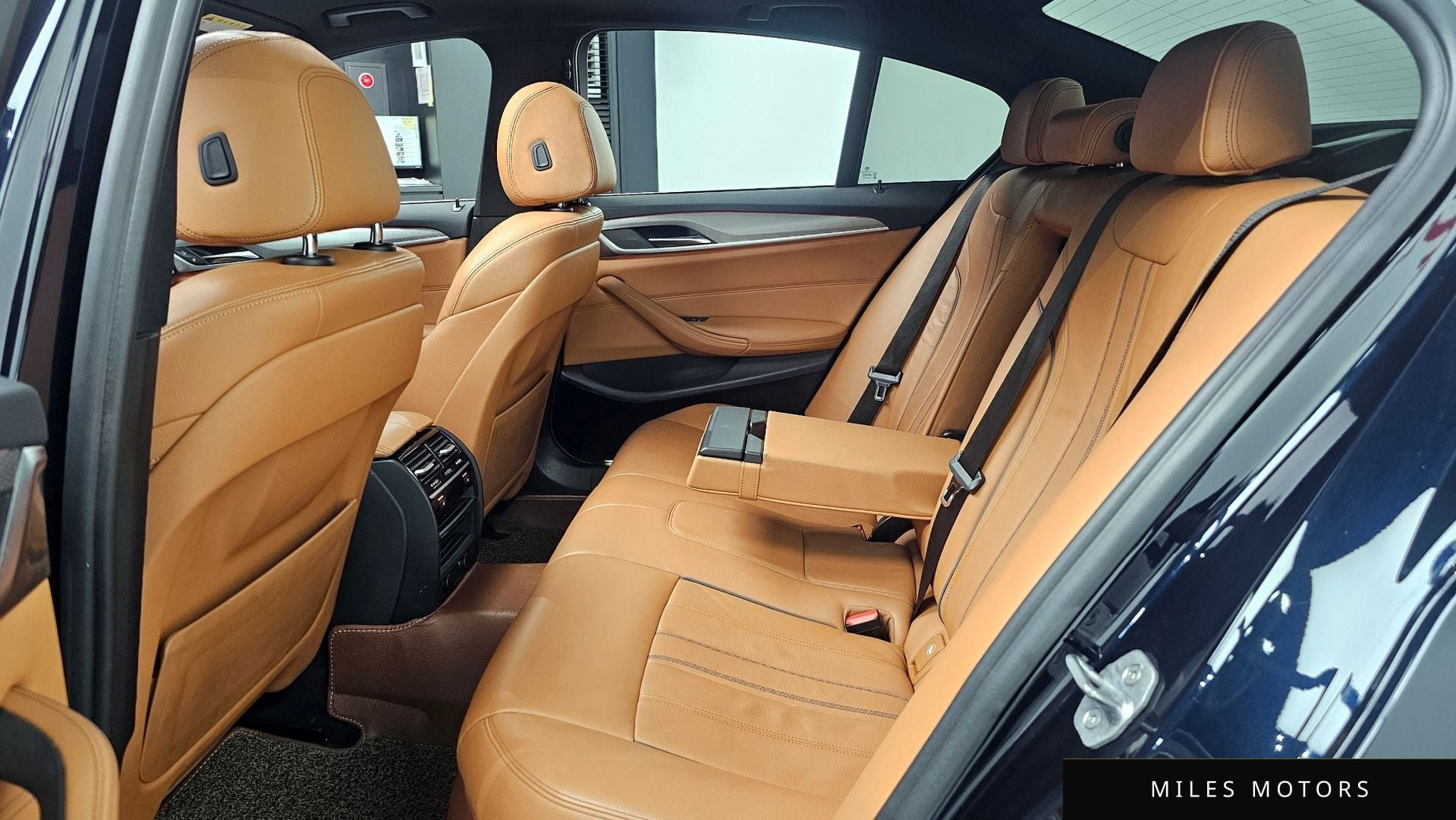 BMW 5 Series (G30) 2018 — миниатюра 12