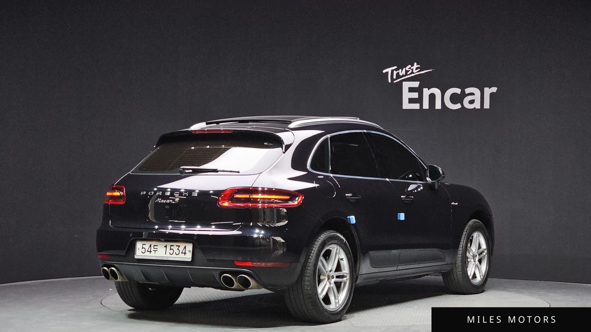 Porsche Macan 2017 — миниатюра 2