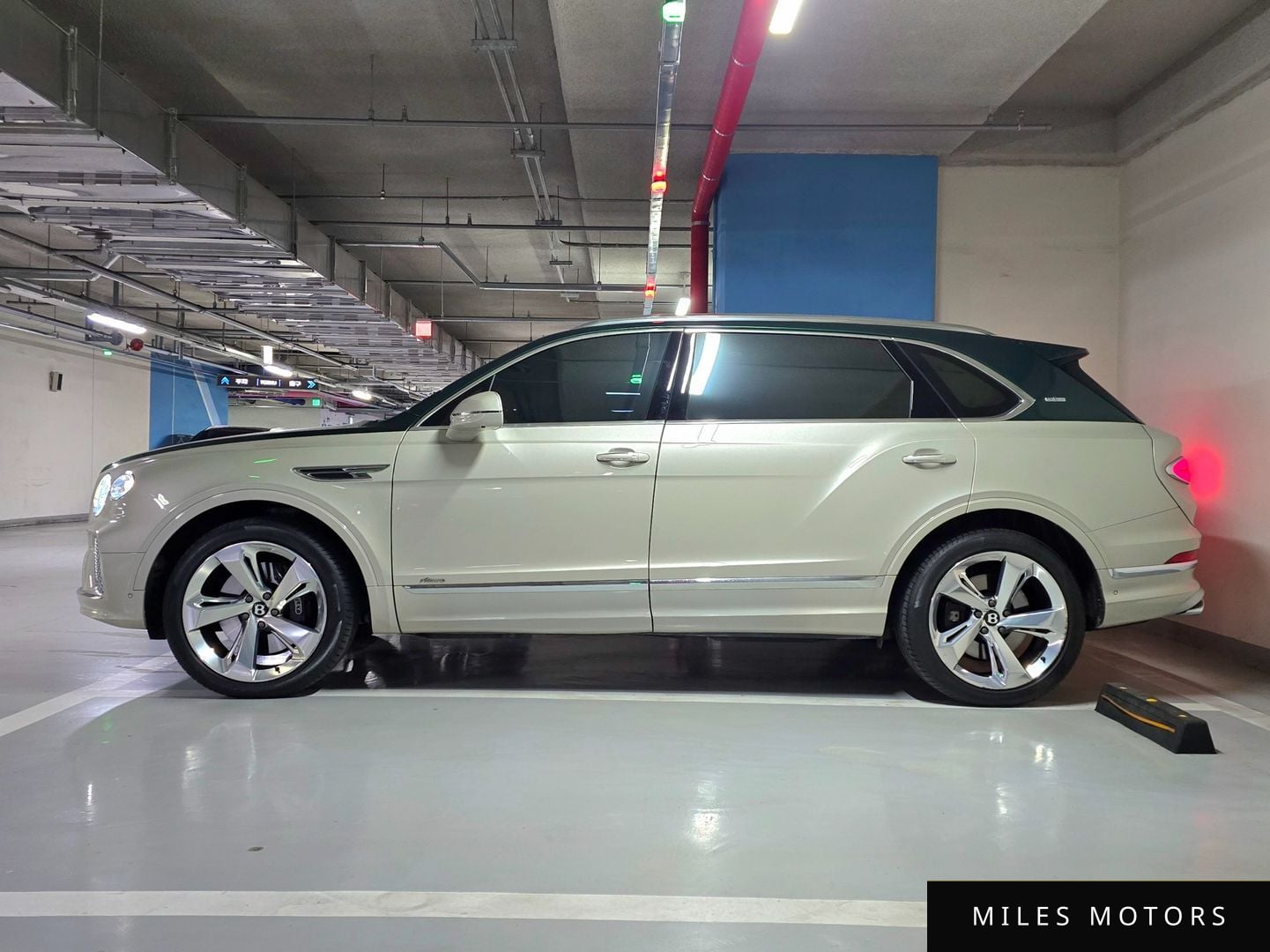 Bentley Bentayga 2024 — миниатюра 3