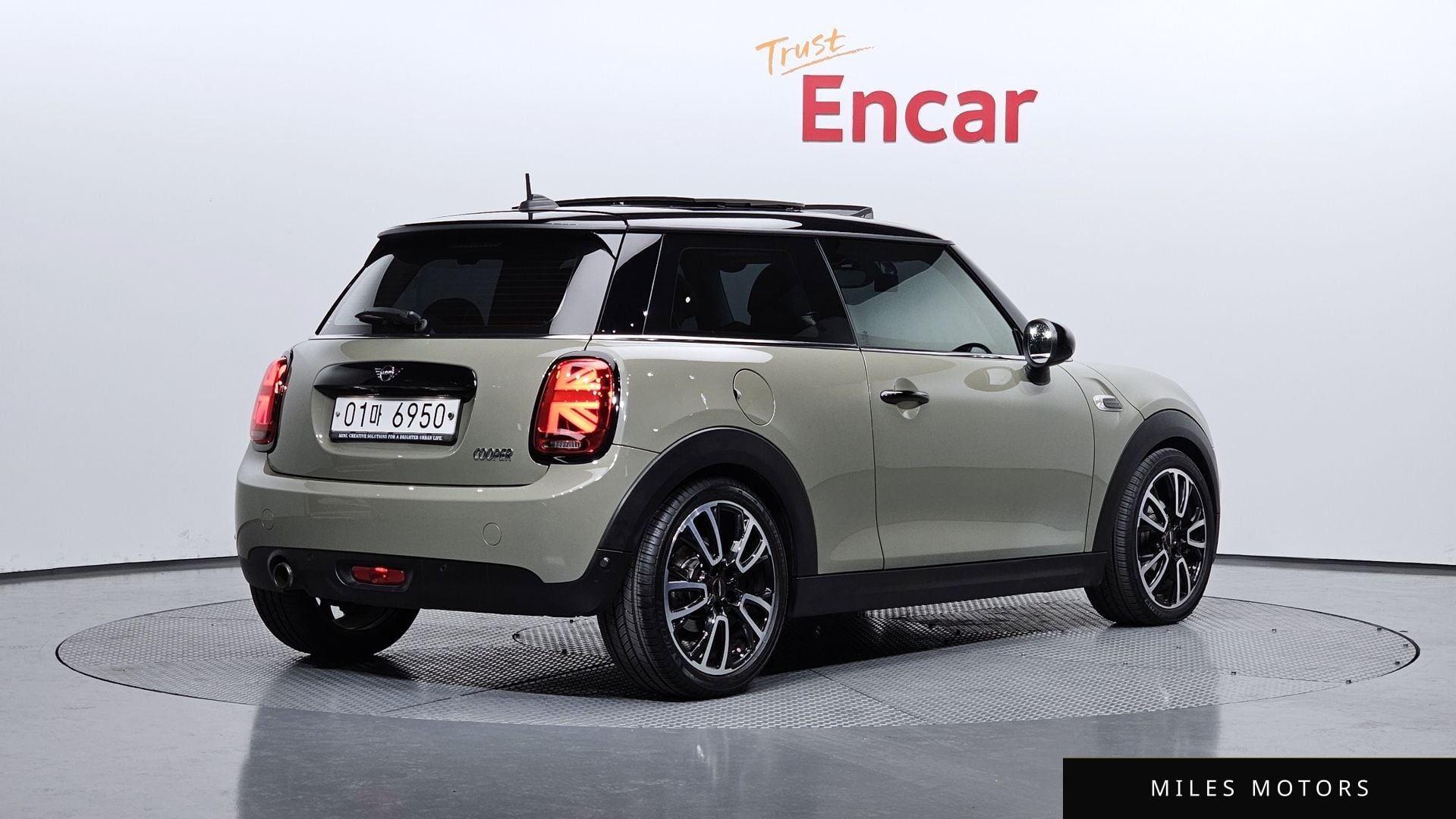 MINI Cooper 2019 — миниатюра 2