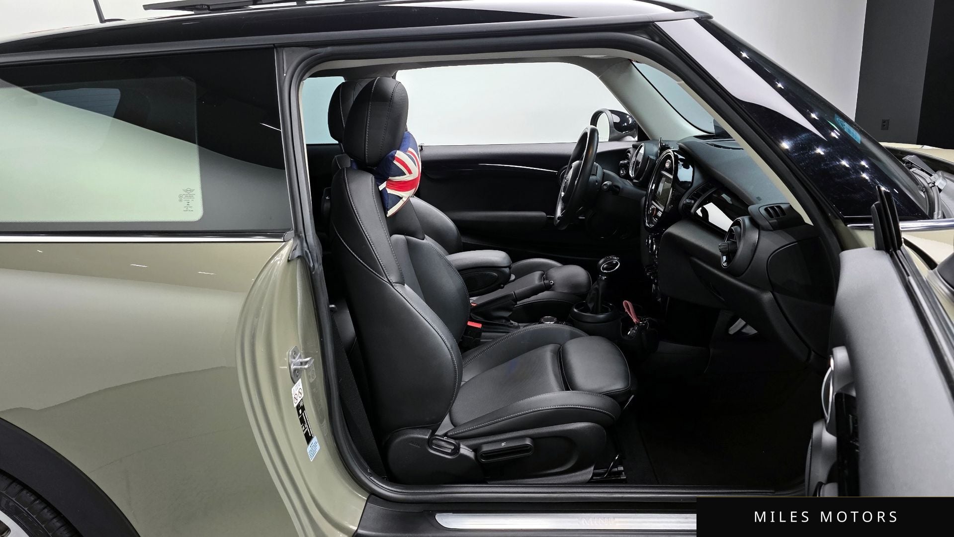 MINI Cooper 2019 — миниатюра 10