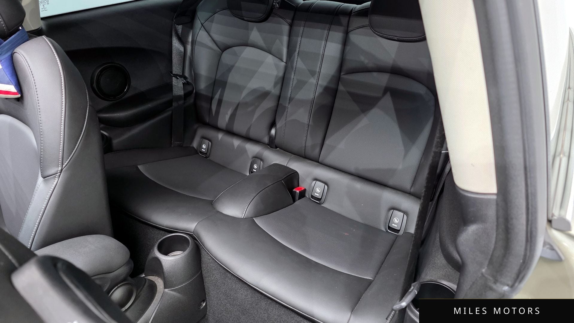 MINI Cooper 2019 — миниатюра 12