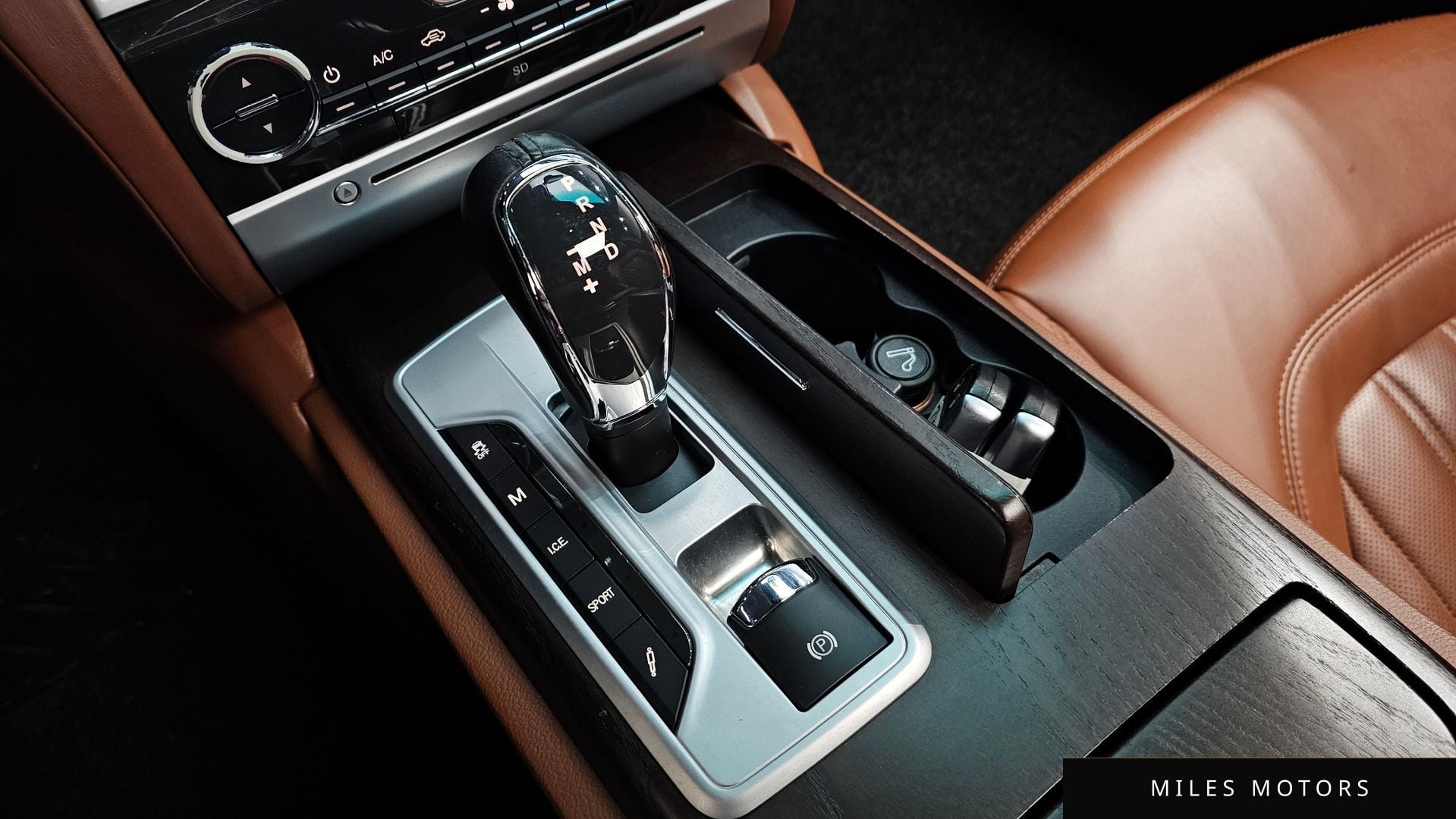 Maserati Quattroporte 2016 — миниатюра 9