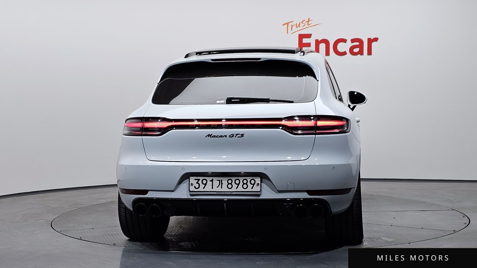 Porsche Macan 2021 — миниатюра 4