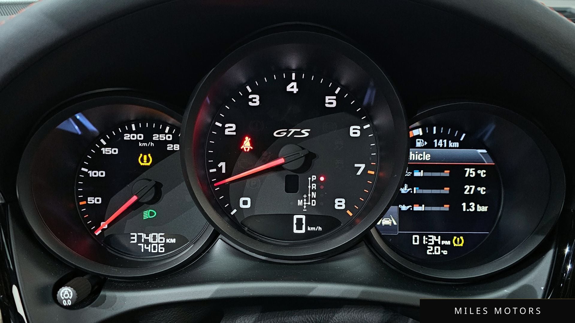 Porsche Macan 2021 — миниатюра 8