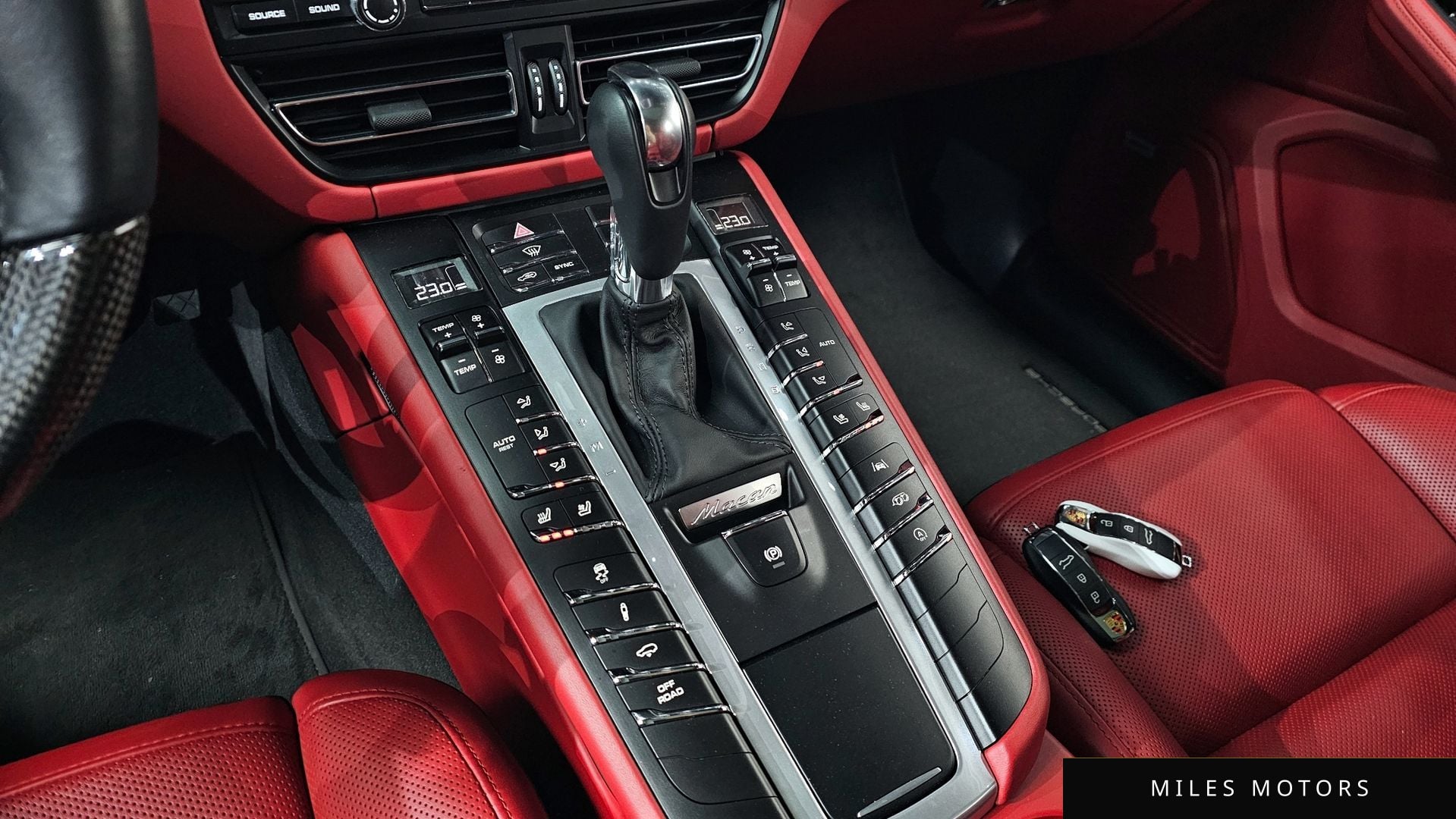 Porsche Macan 2021 — миниатюра 9