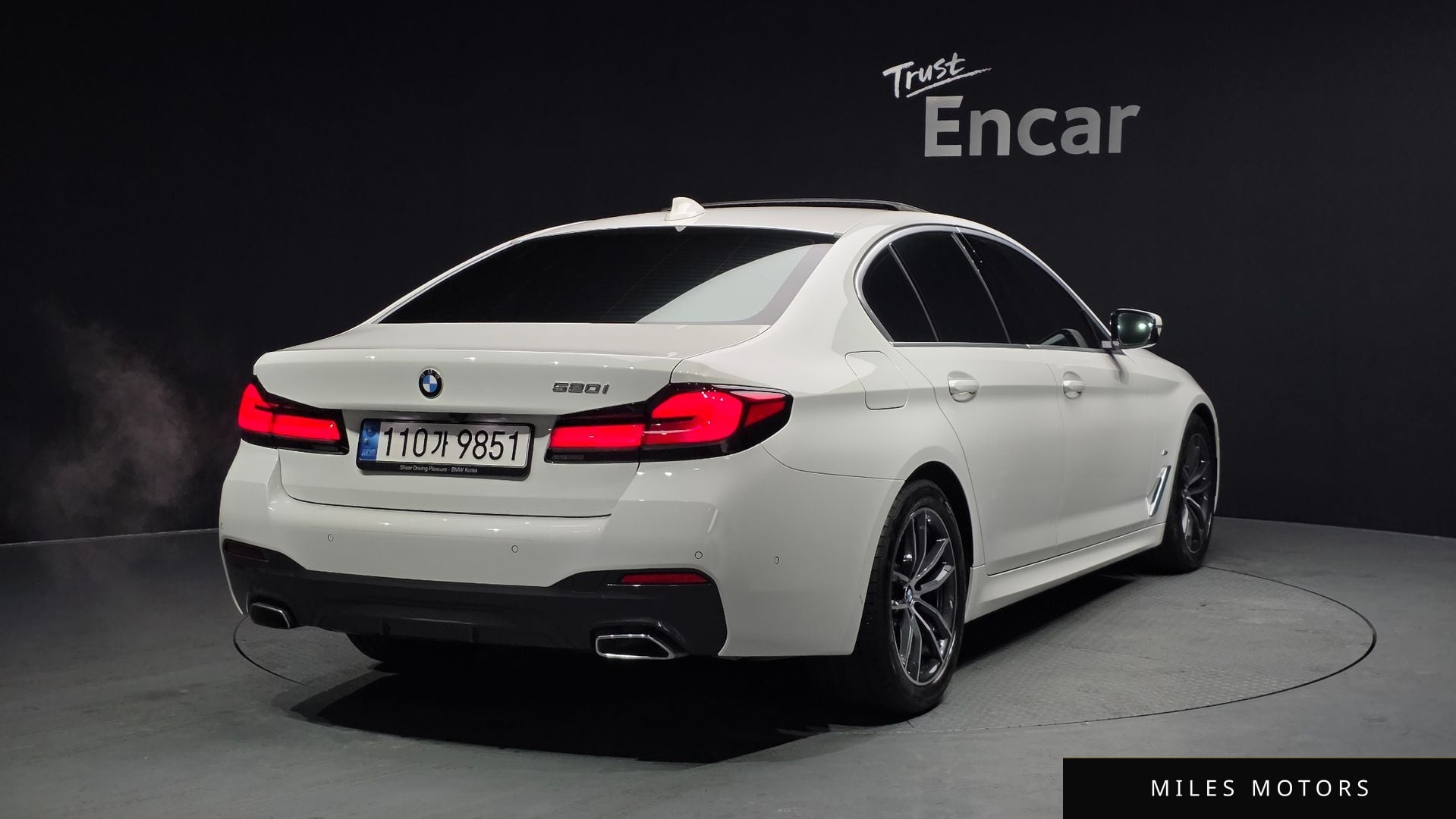 BMW 5 Series (G30) 2022 — миниатюра 2