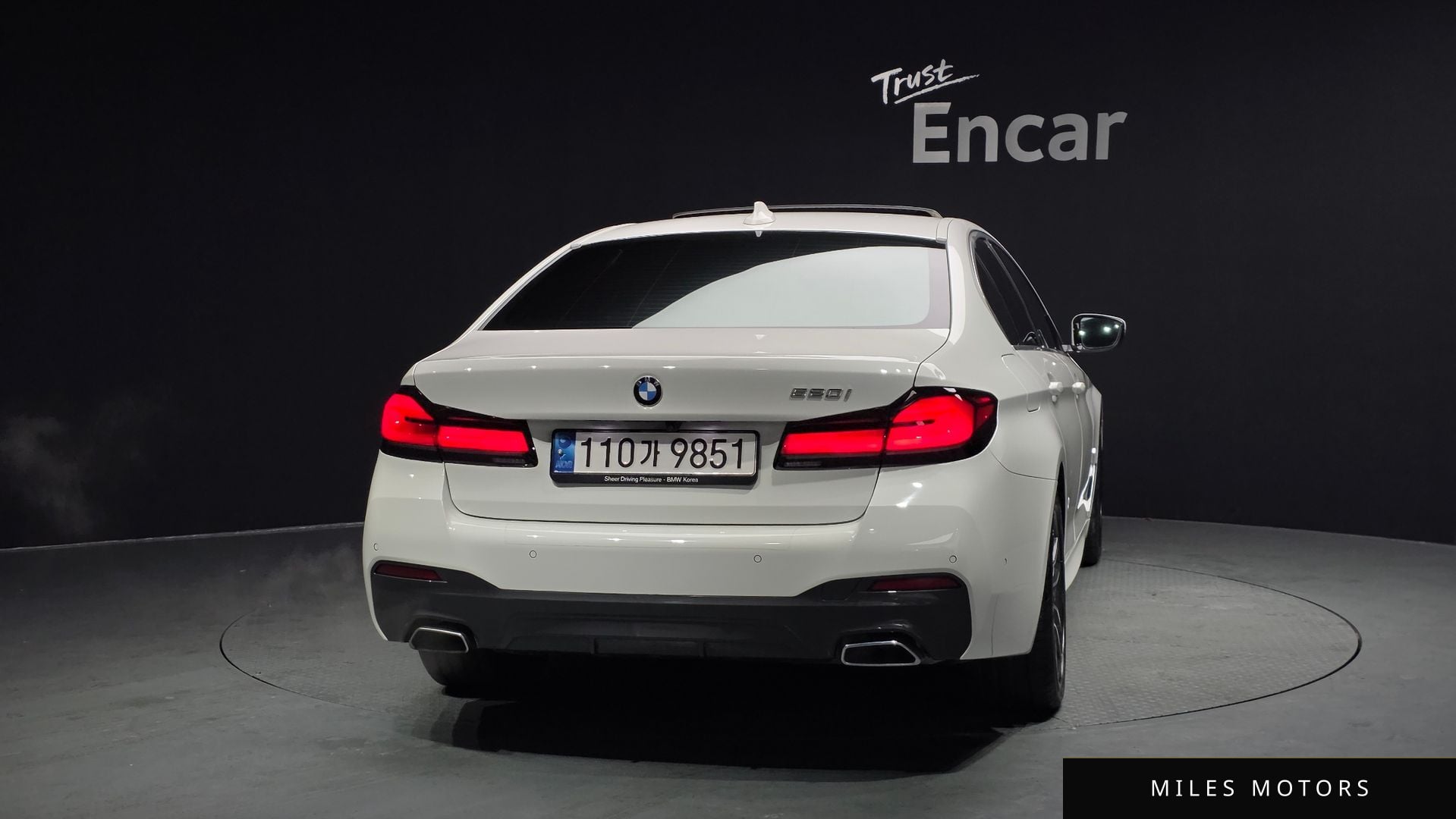 BMW 5 Series (G30) 2022 — миниатюра 4