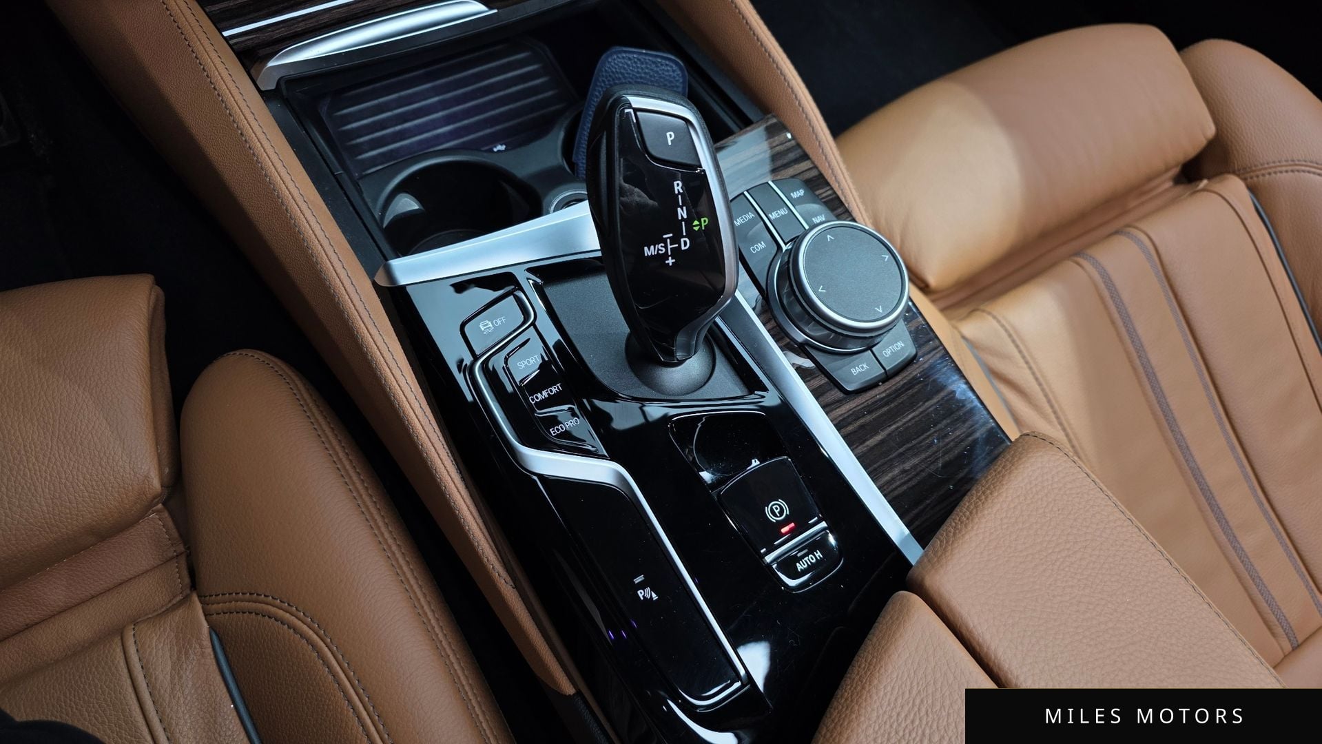 BMW 5 Series (G30) 2022 — миниатюра 9