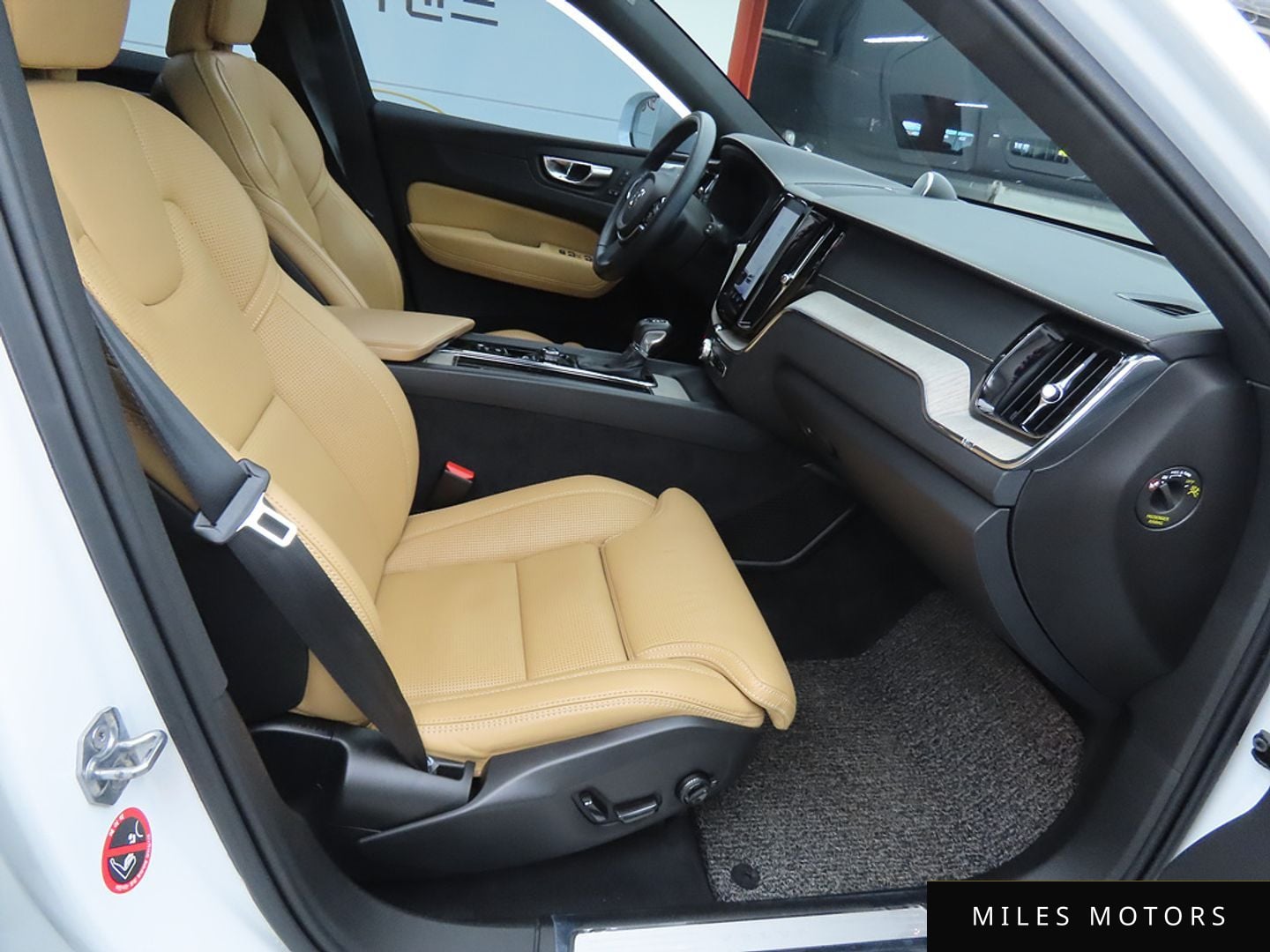 Volvo XC60 2019 — миниатюра 7