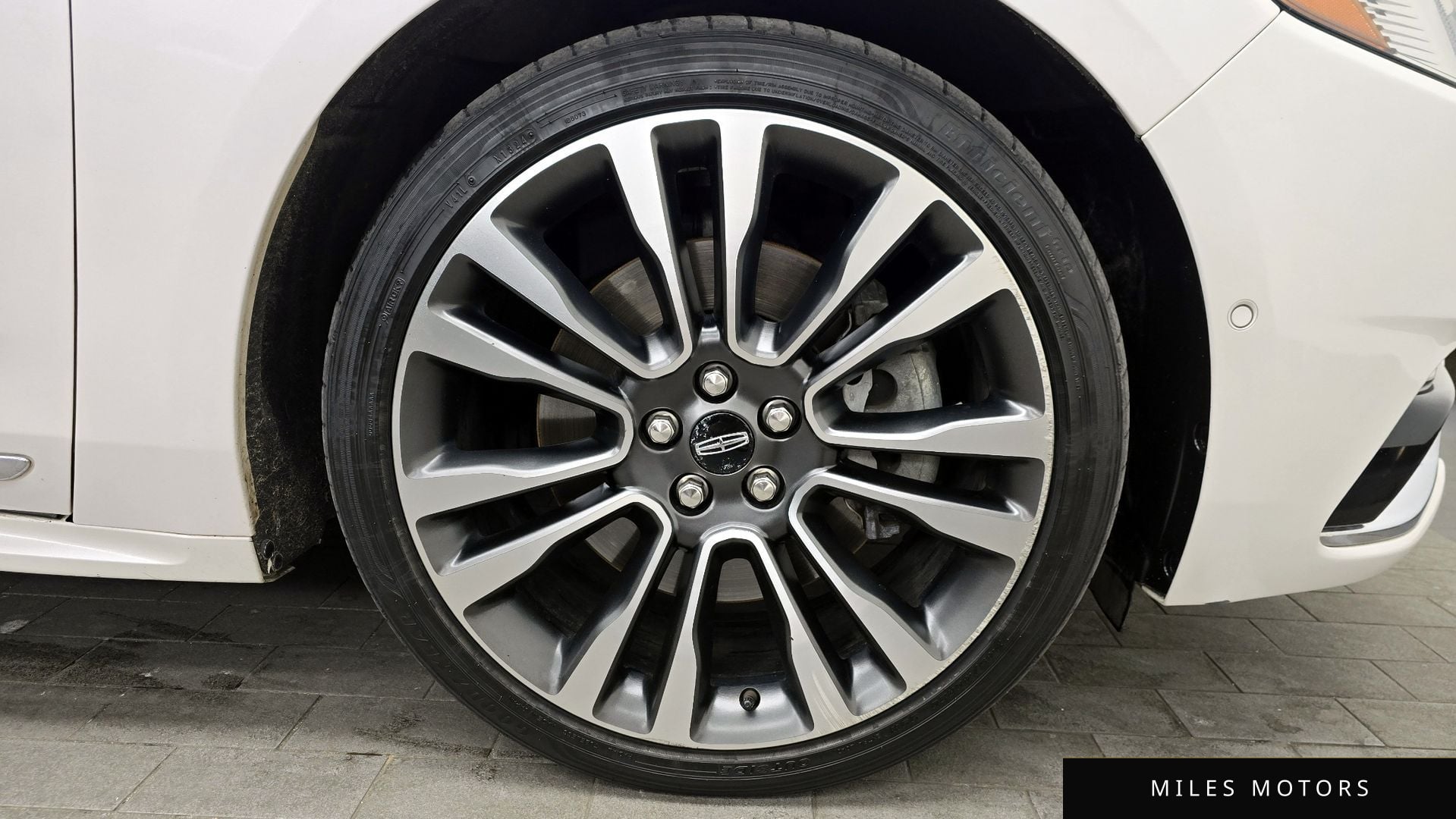 Lincoln Continental 2019 — миниатюра 5