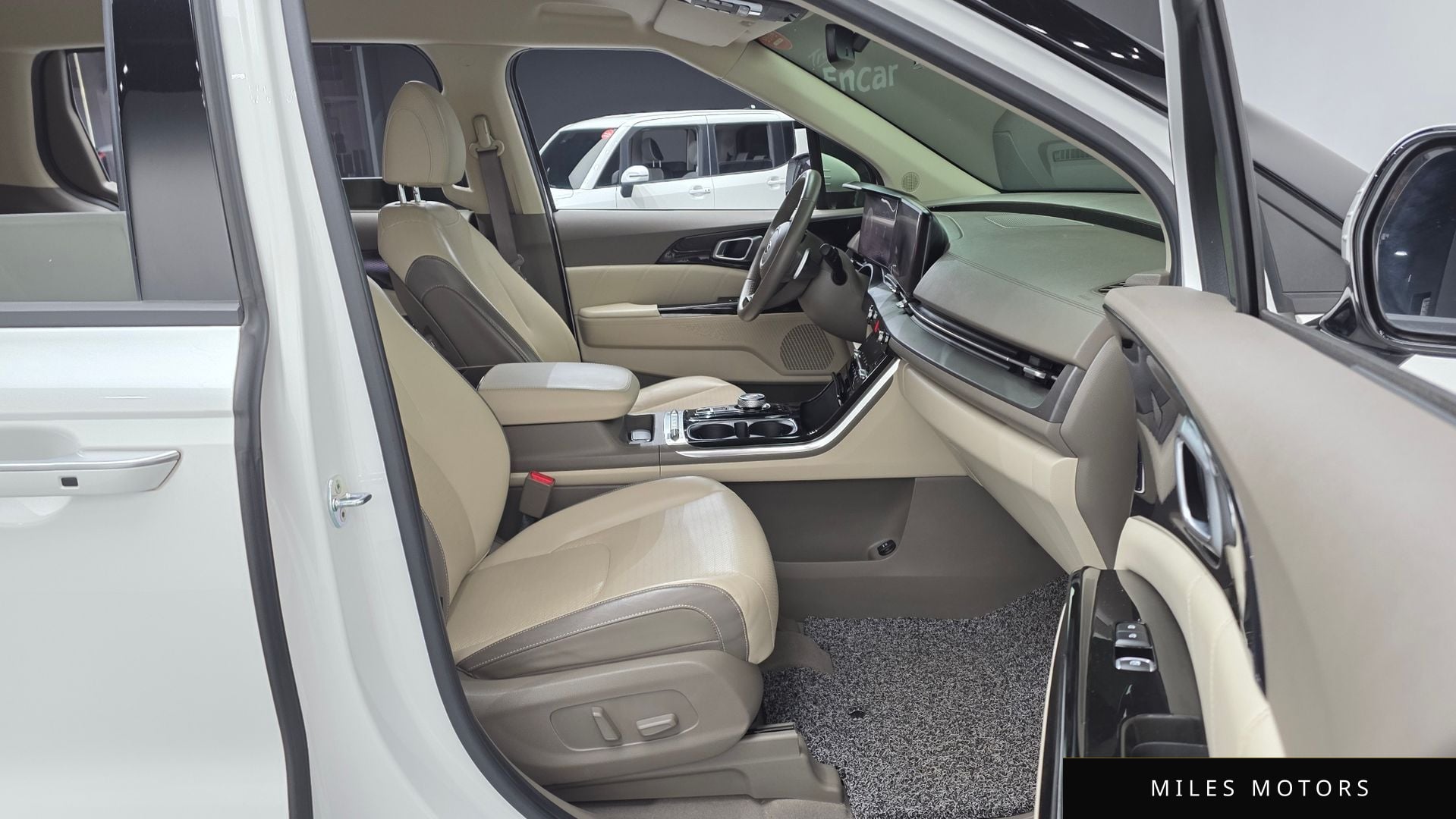 Kia Carnival 2021 — миниатюра 10