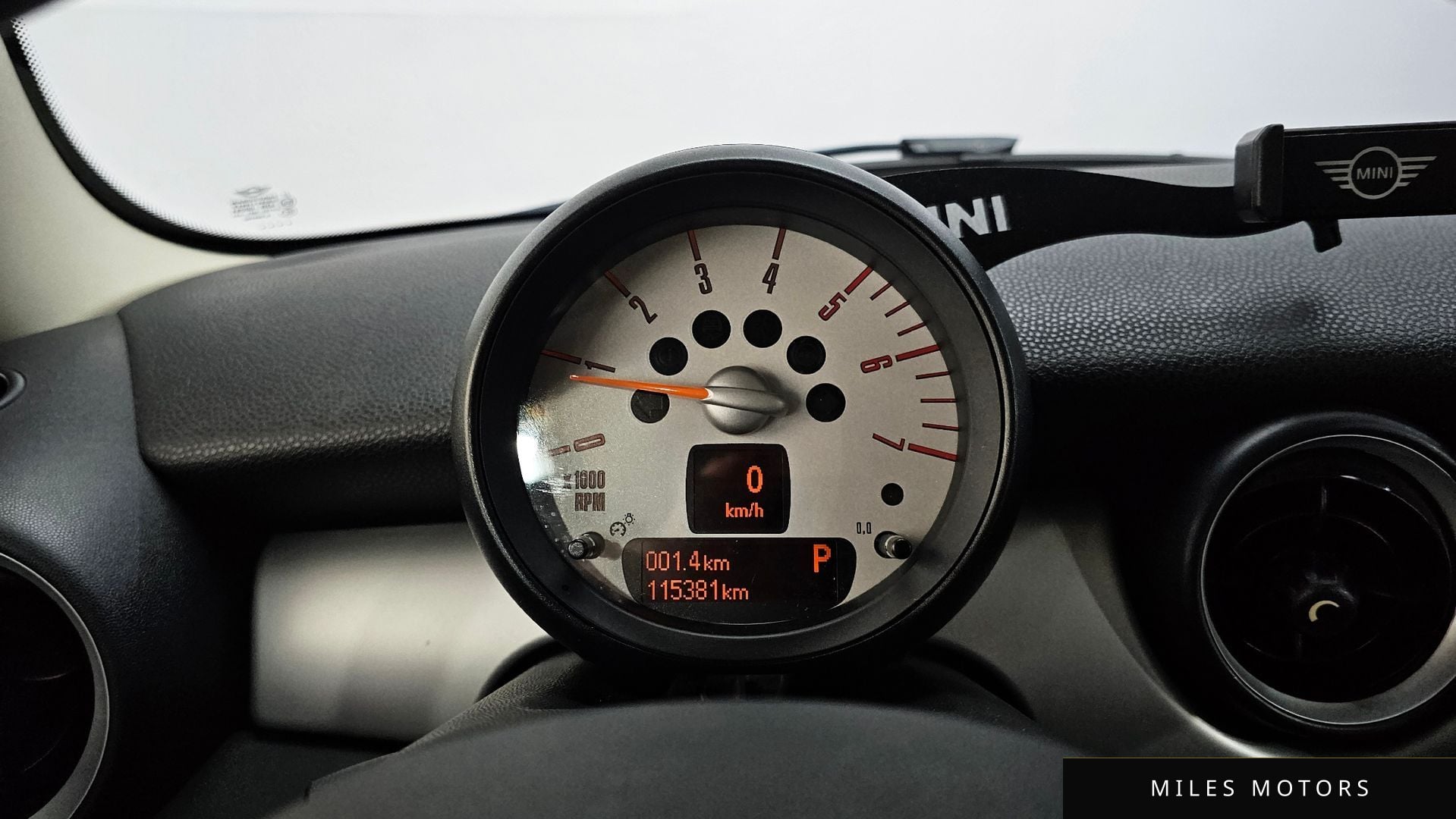 MINI Cooper D 2013 — миниатюра 8