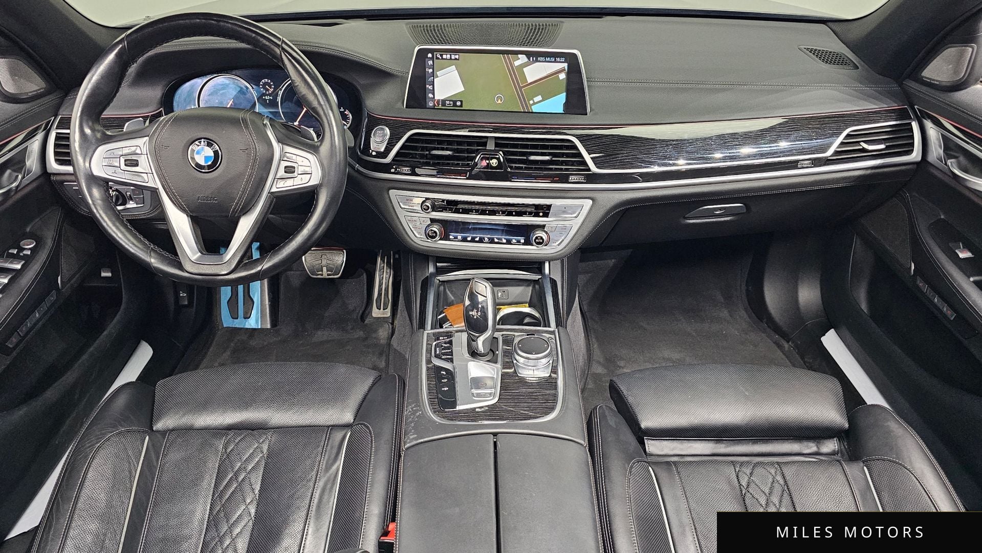 BMW 7 Series (G11) 2018 — миниатюра 7
