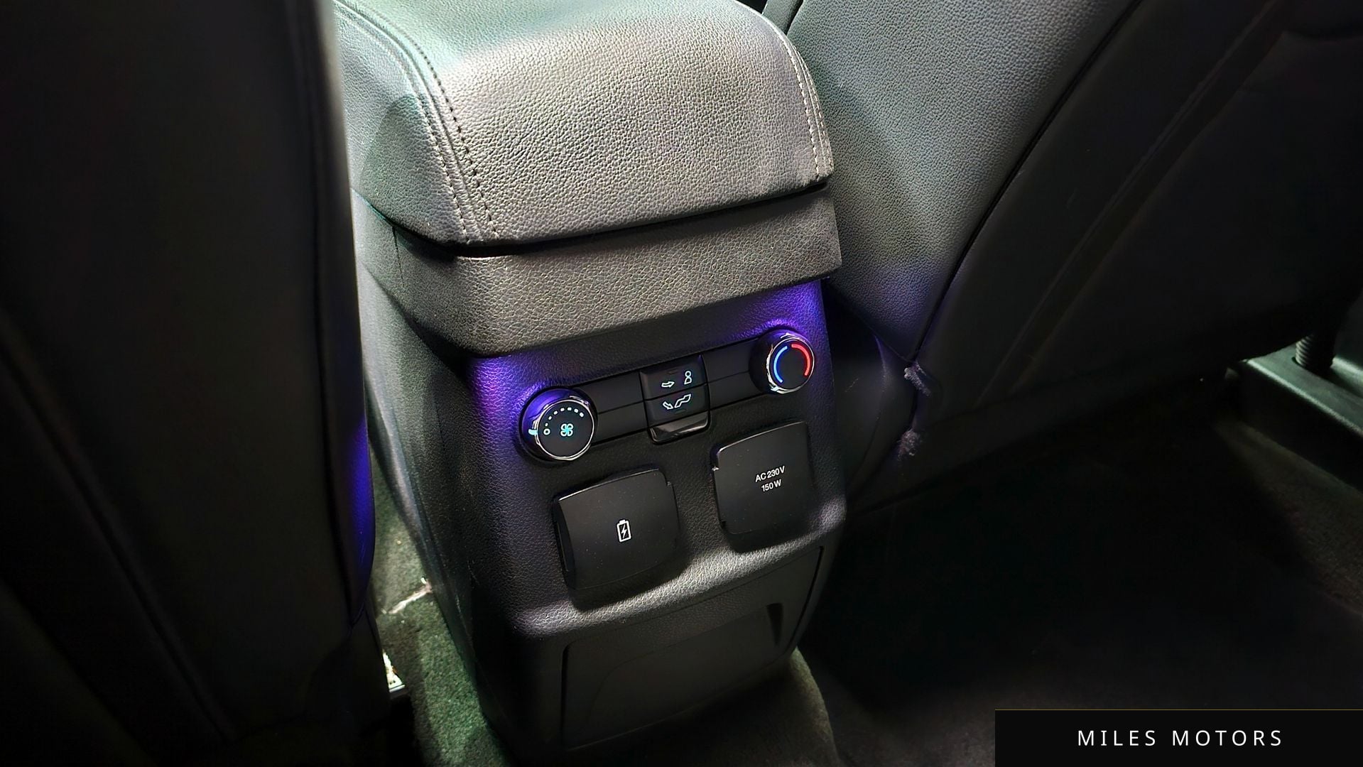 Ford Explorer 2016 — миниатюра 19