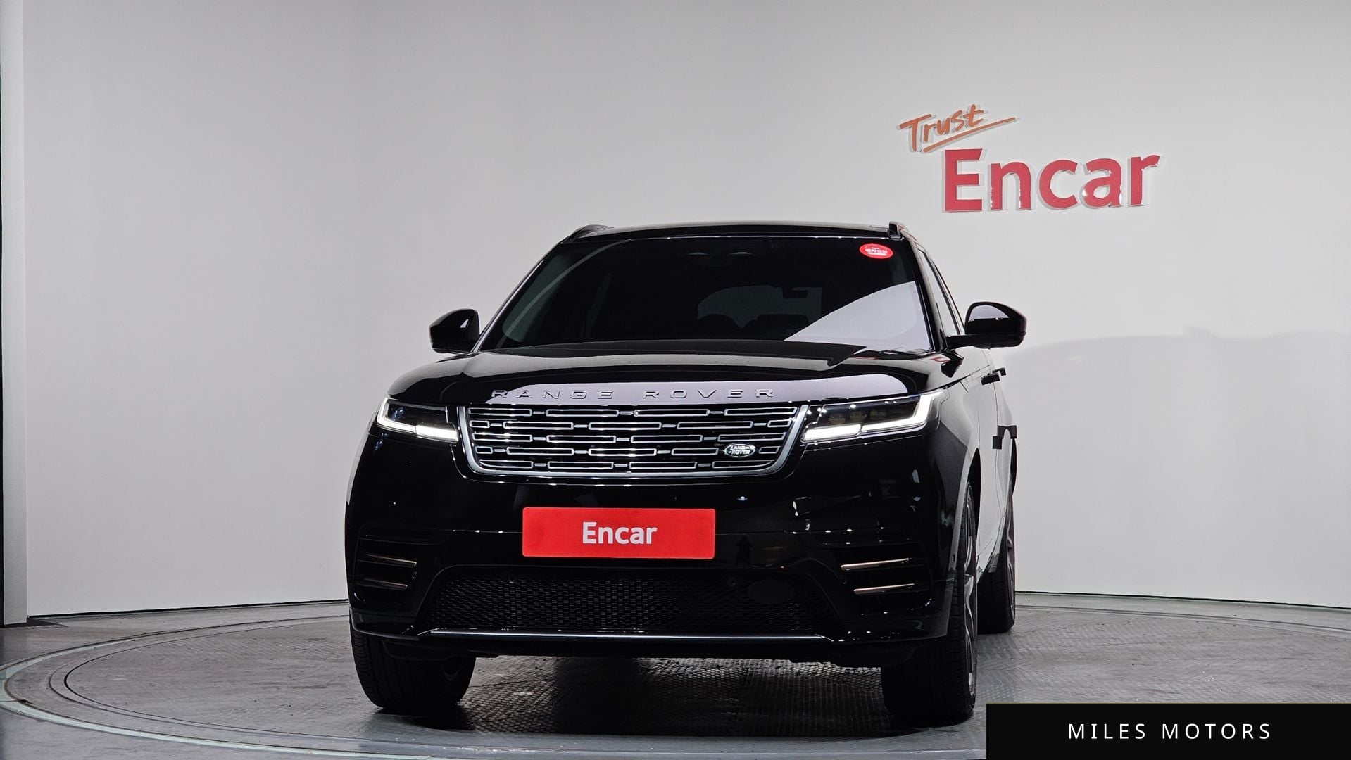 Land Rover Range Rover Velar 2025 — миниатюра 3