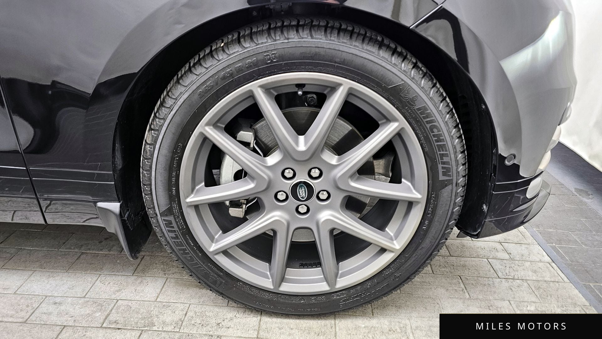 Land Rover Range Rover Velar 2025 — миниатюра 5