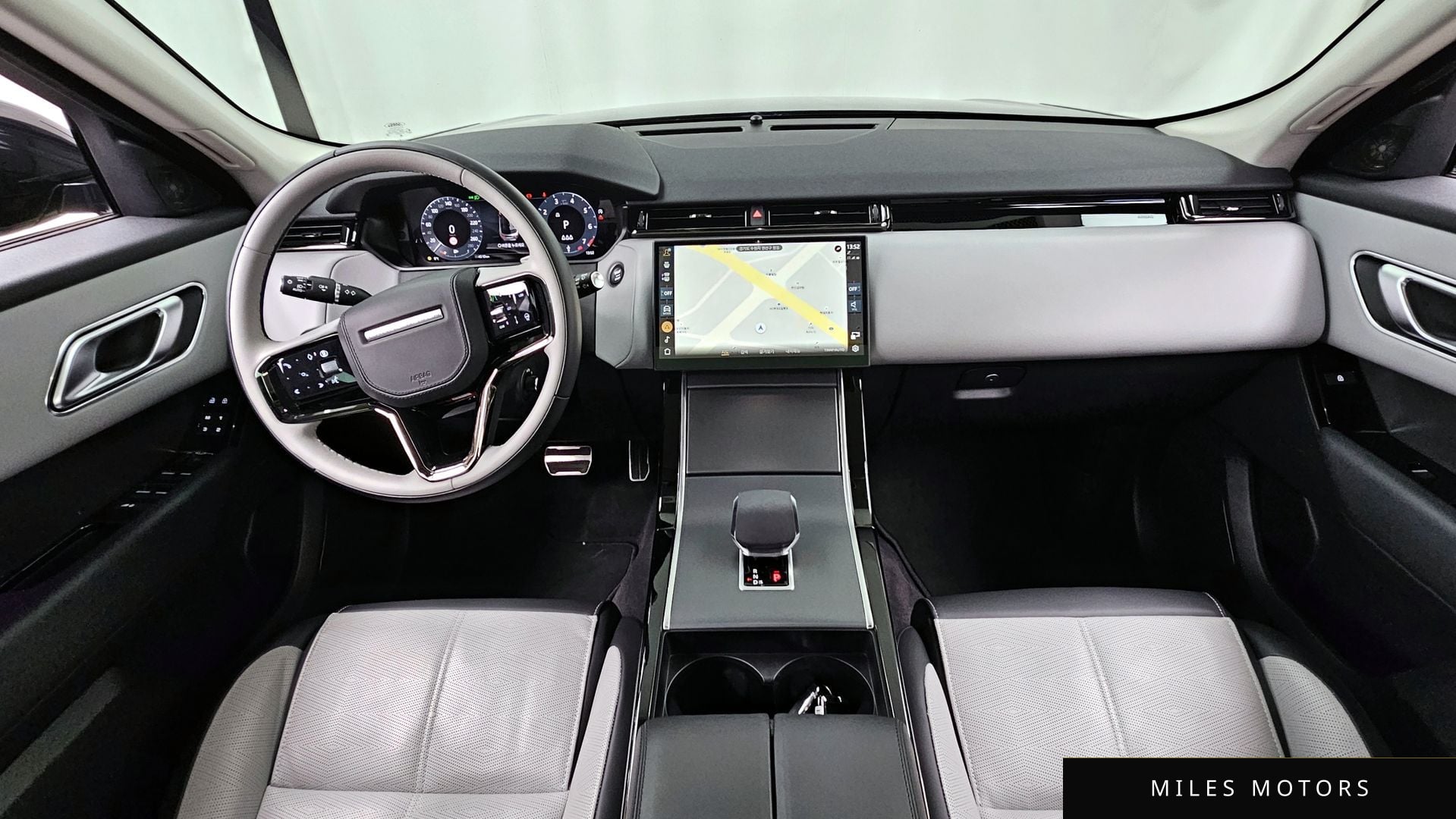 Land Rover Range Rover Velar 2025 — миниатюра 7