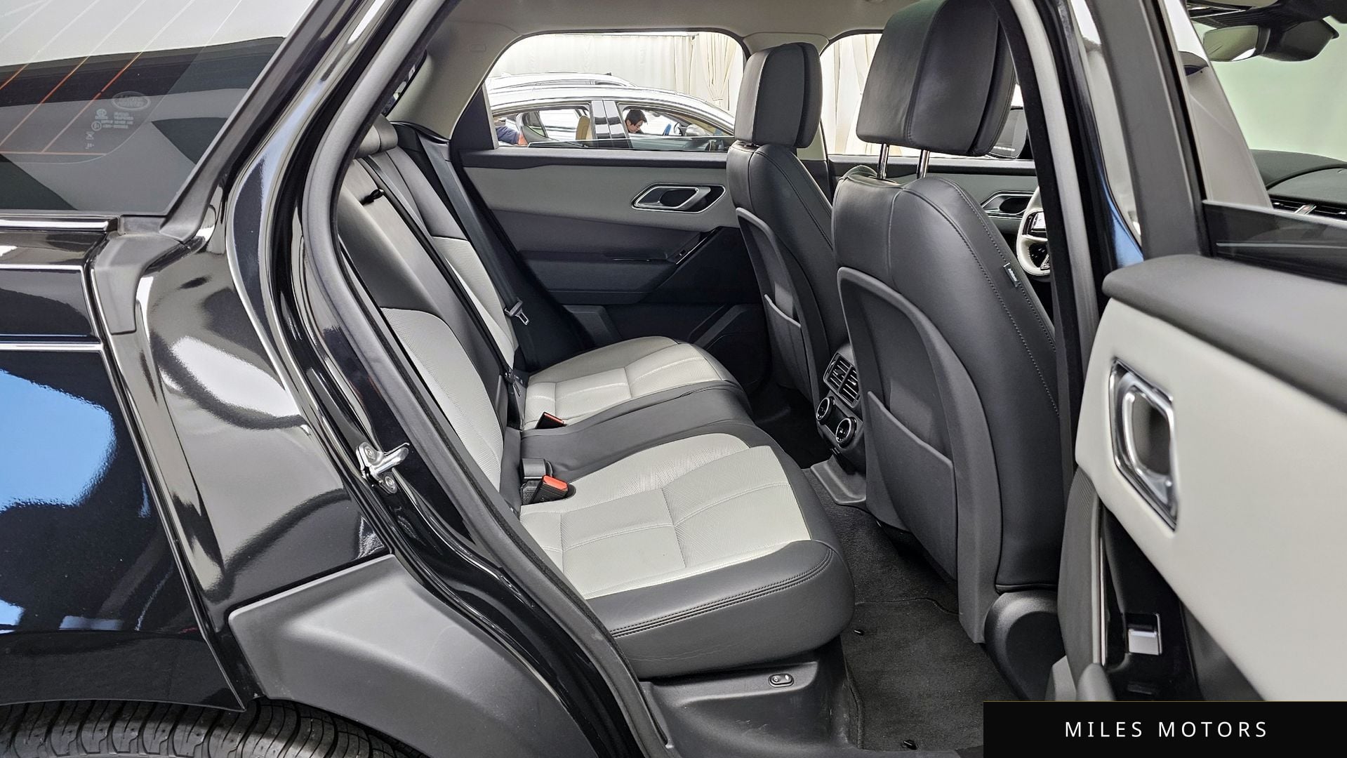 Land Rover Range Rover Velar 2025 — миниатюра 12