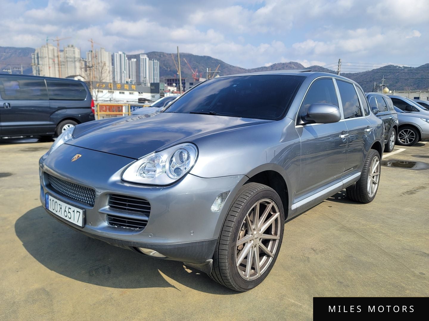 Porsche Cayenne 2004 — миниатюра 2